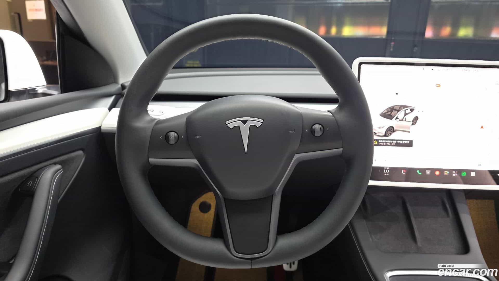 Model Y Tesla 2023.9-OPTION-017