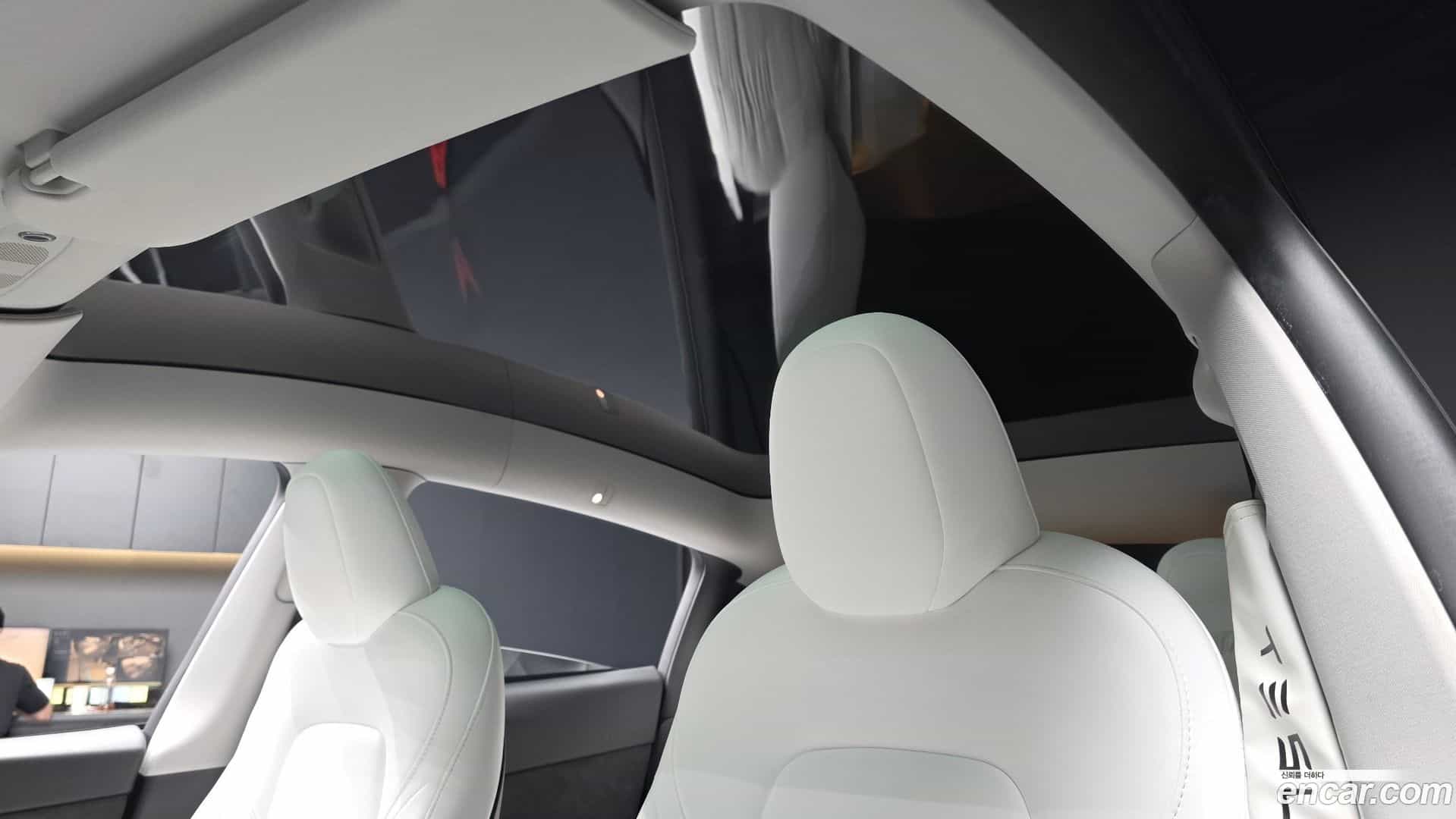Model Y Tesla 2023.9-OPTION-022