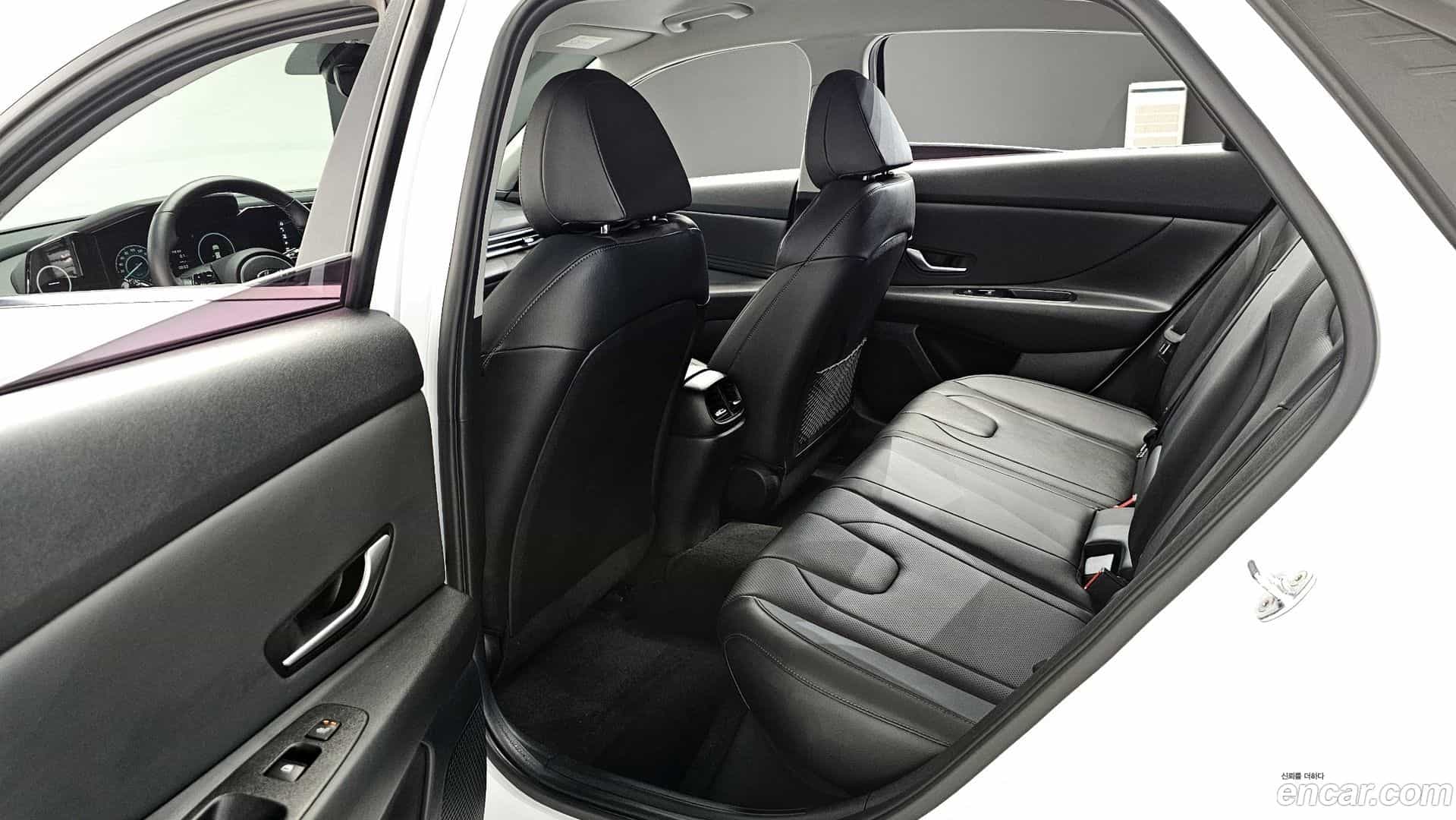AVANTE Hyundai 2020.4-OPTION-015