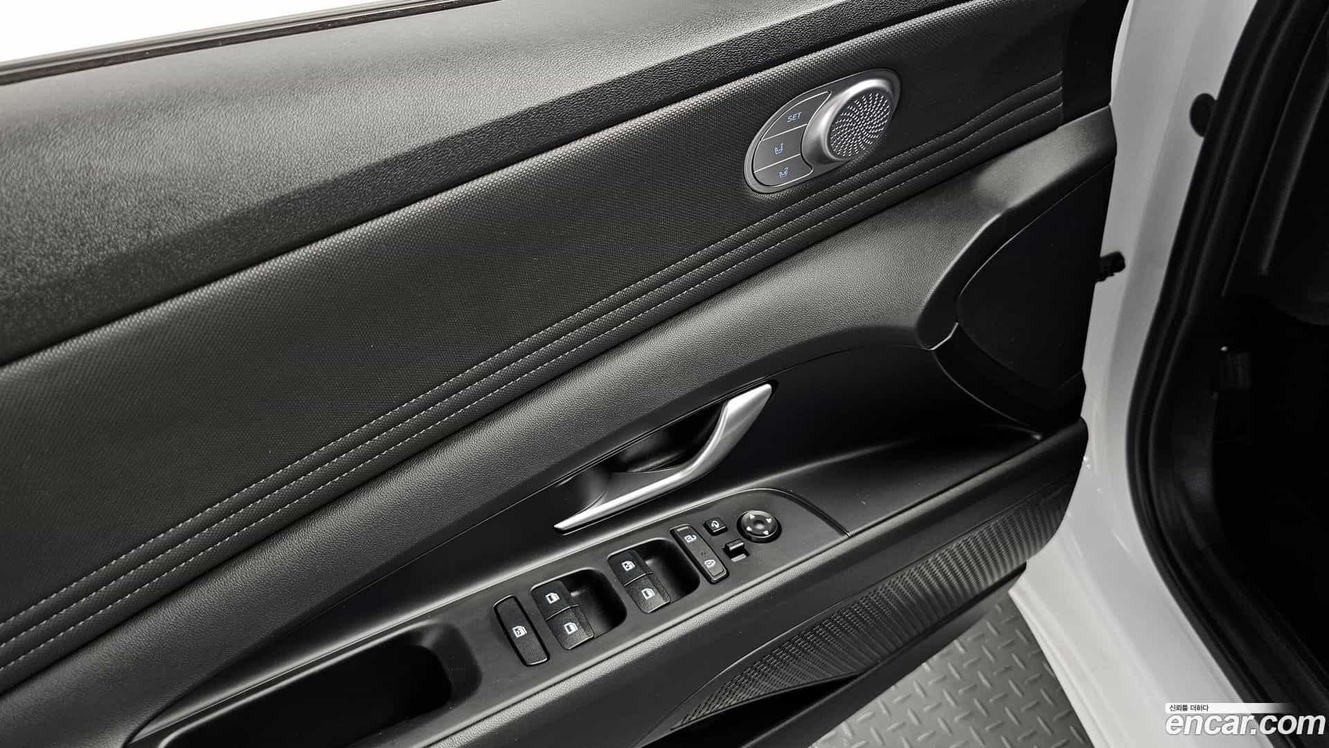 AVANTE Hyundai 2020.4-INNER-034
