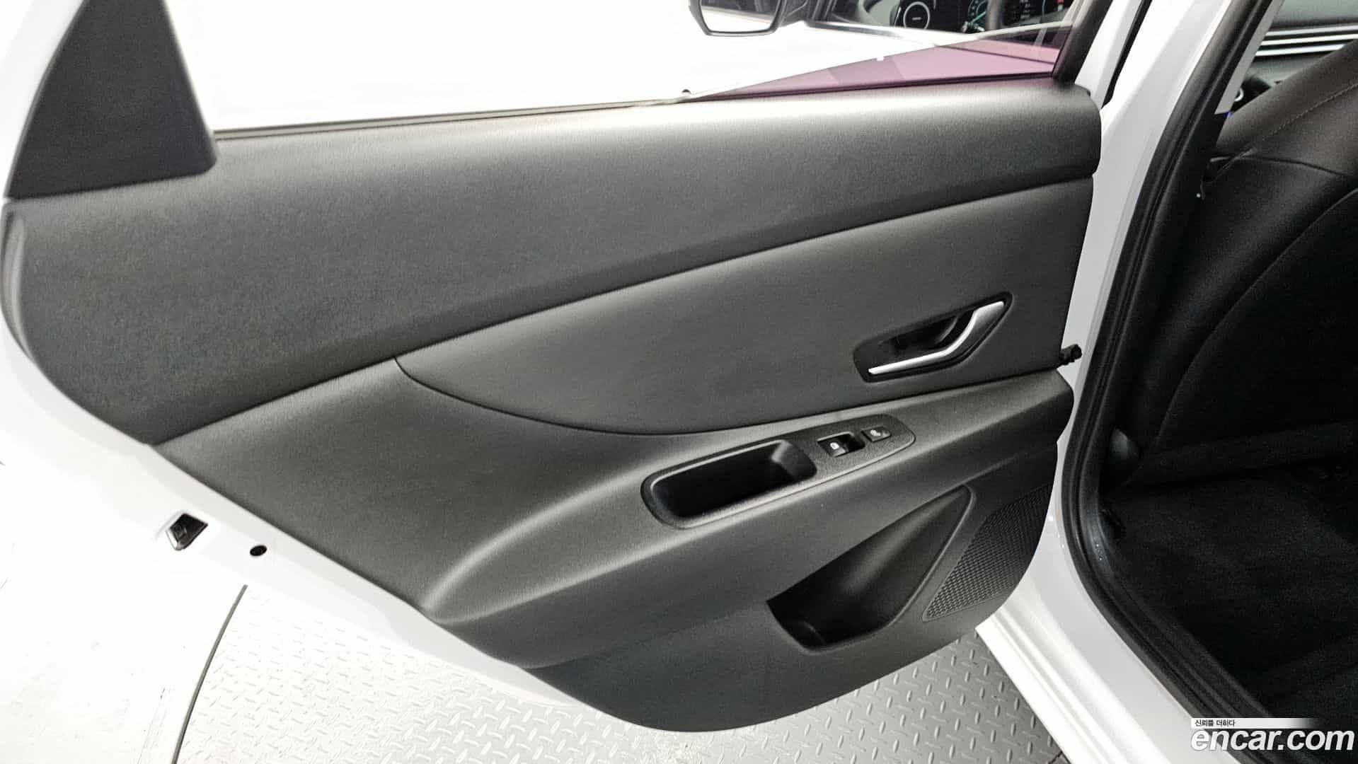 AVANTE Hyundai 2020.4-INNER-035