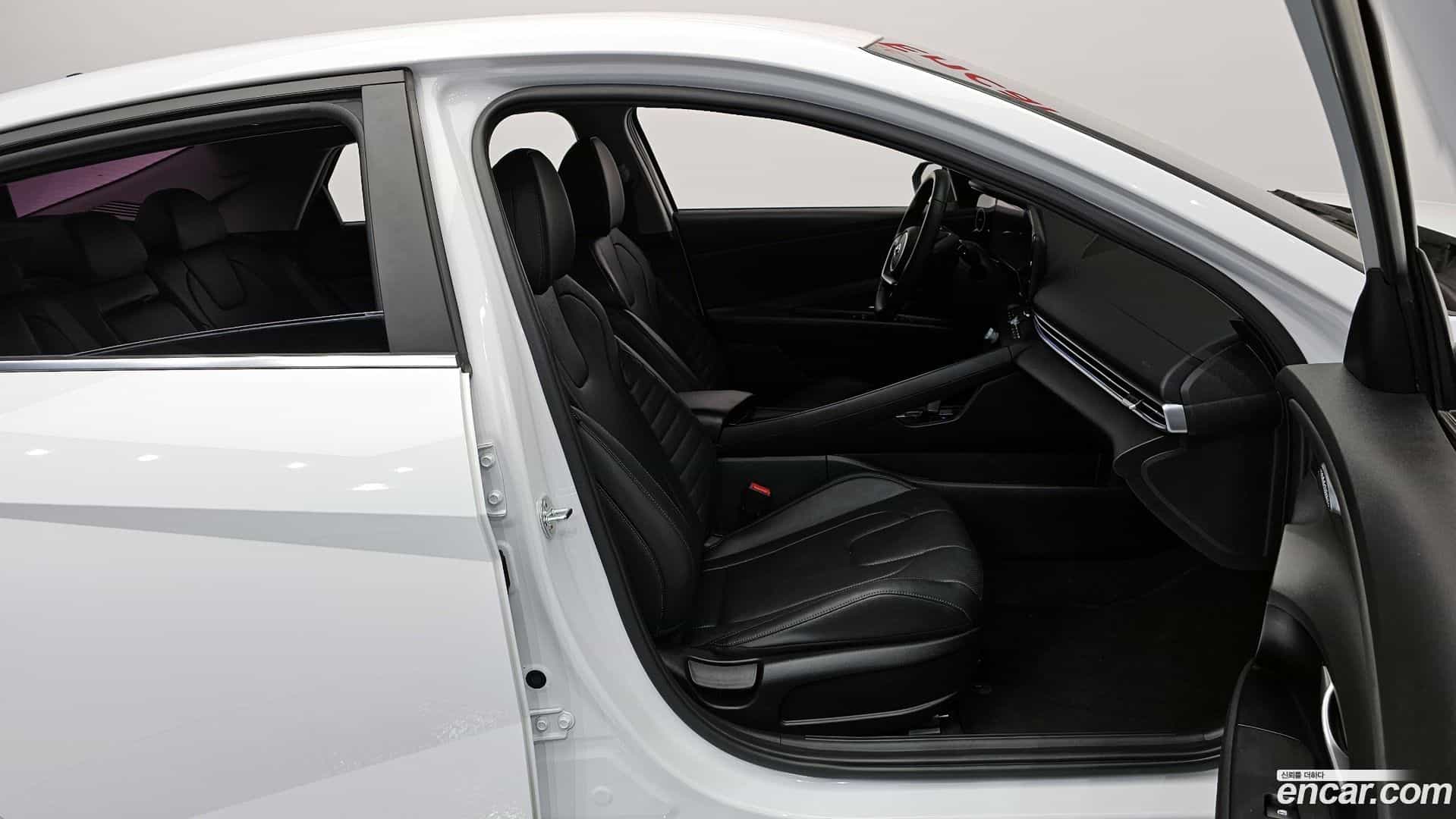 AVANTE Hyundai 2020.4-INNER-036