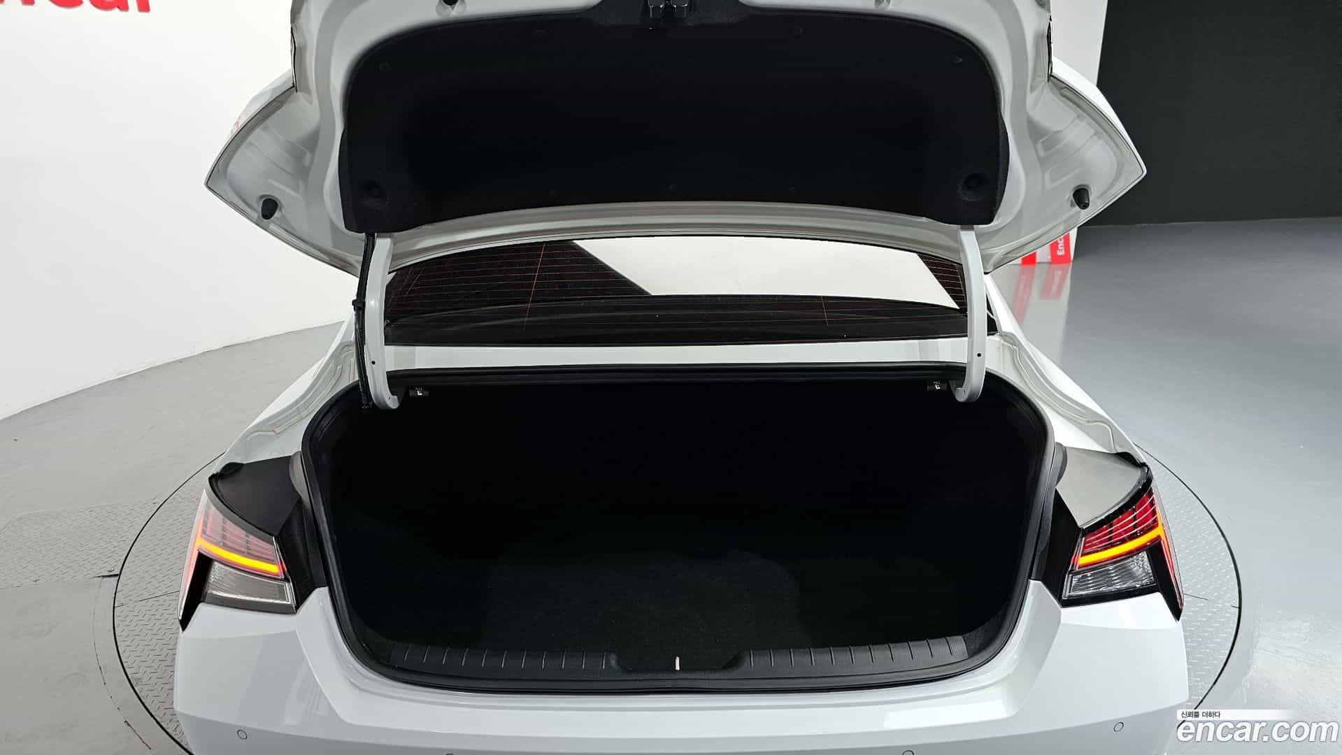 AVANTE Hyundai 2020.4-OPTION-043