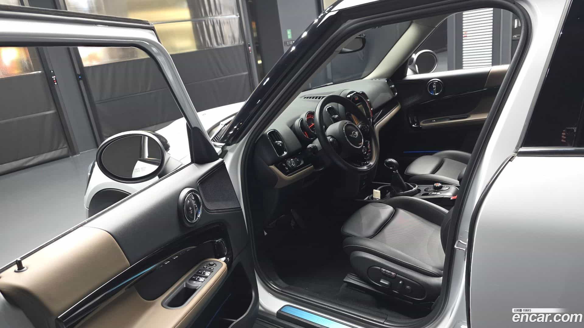 Countryman Mini 2017.6-INNER-010