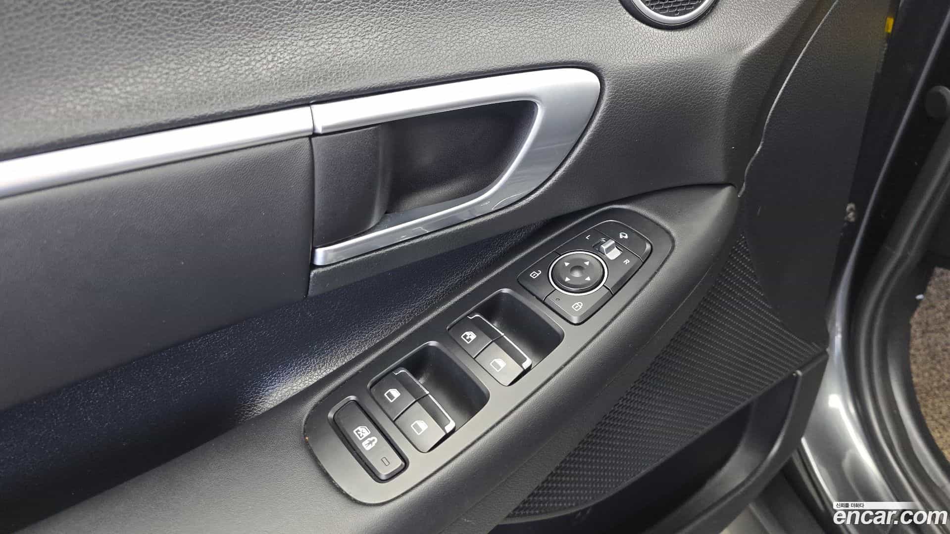 Sonata Hyundai 2019.6-OPTION-042