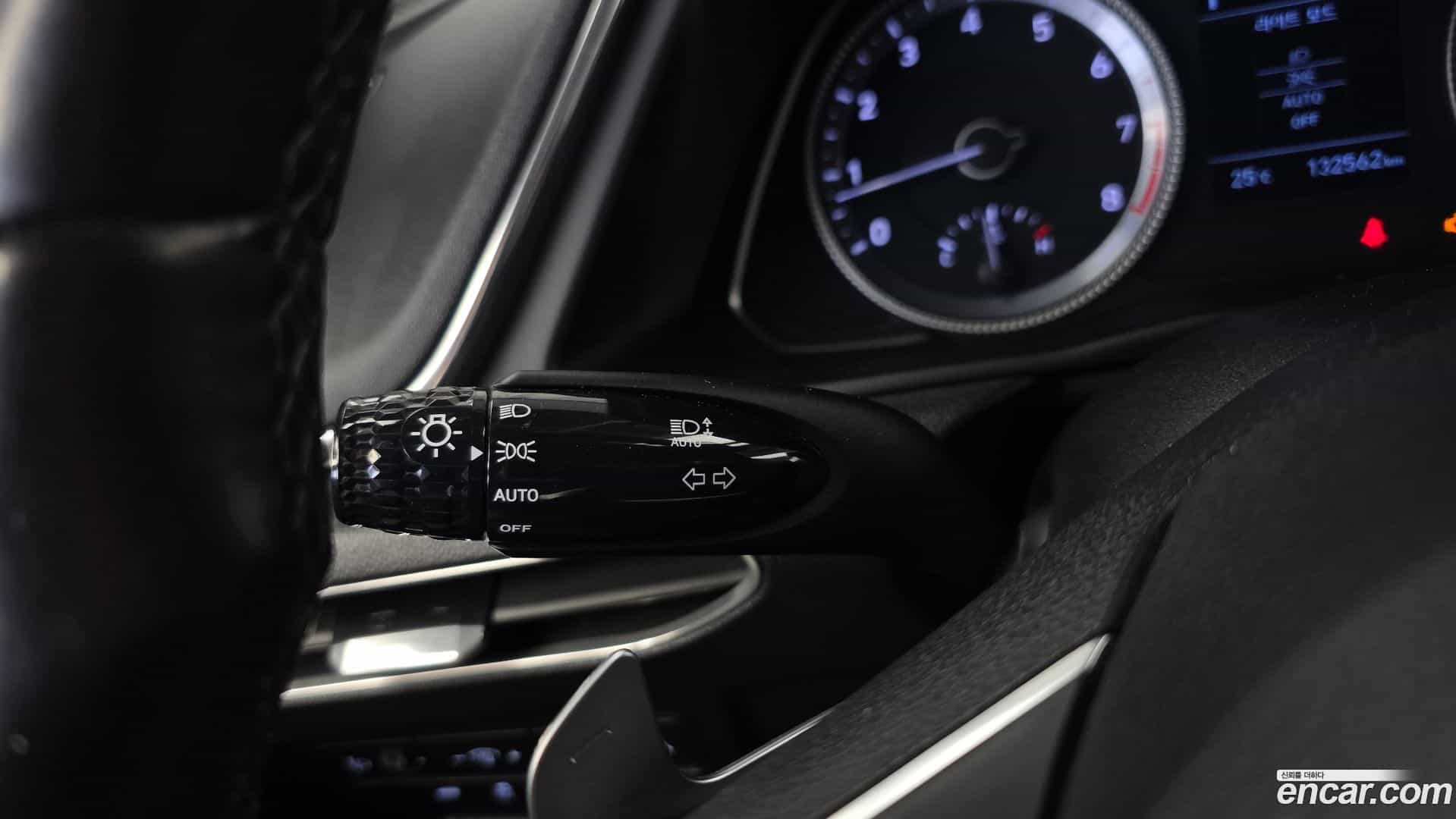 Sonata Hyundai 2019.6-OPTION-043