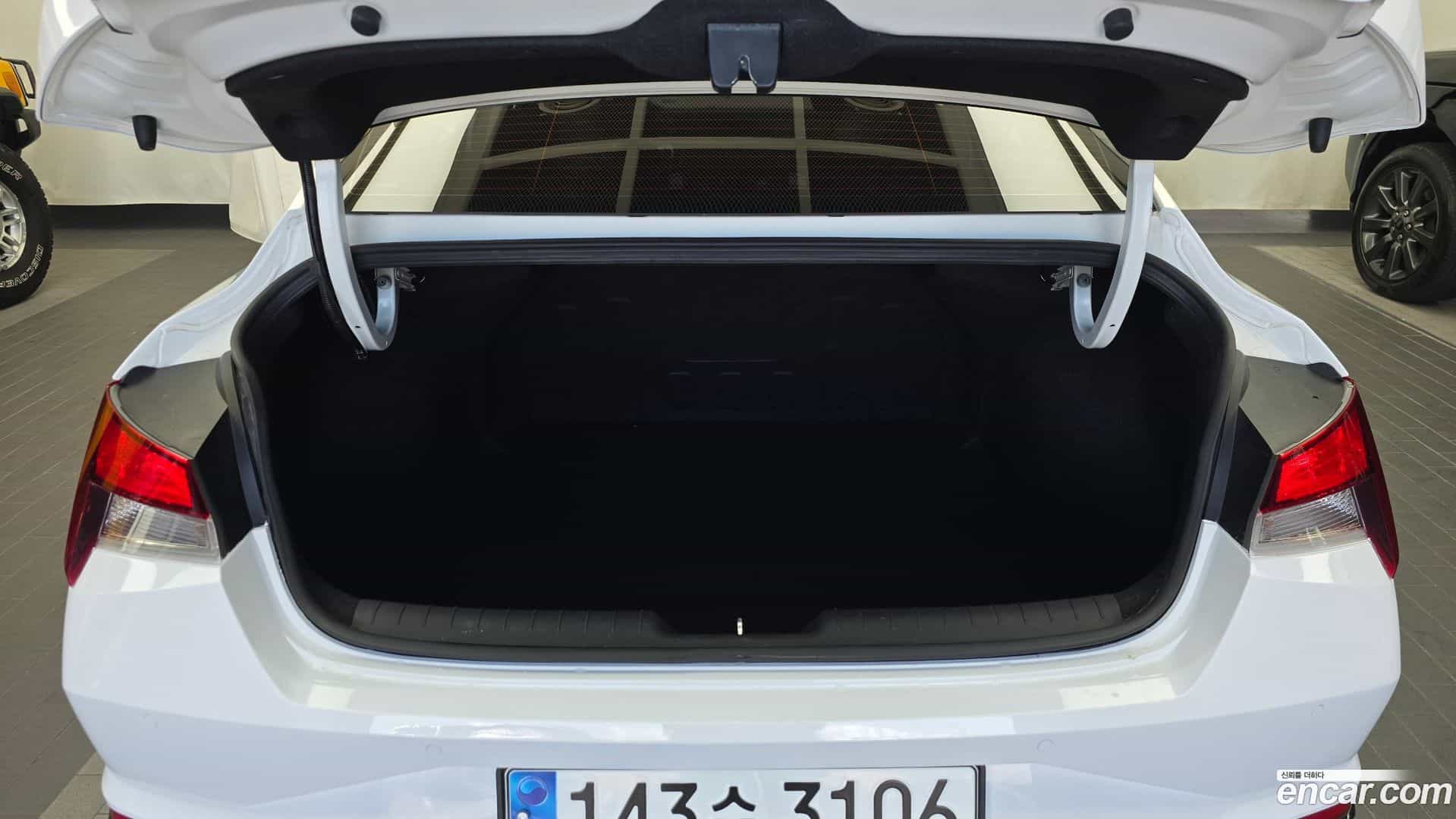 AVANTE Hyundai 2020.9-OPTION-024