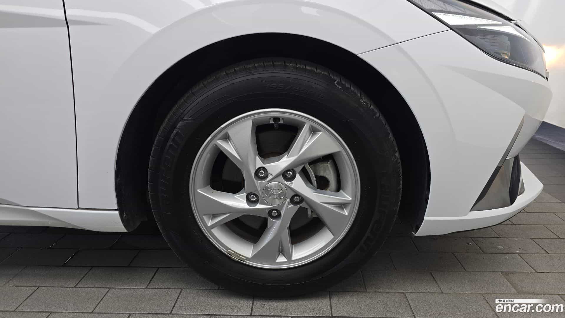 AVANTE Hyundai 2020.9-OUTER-031