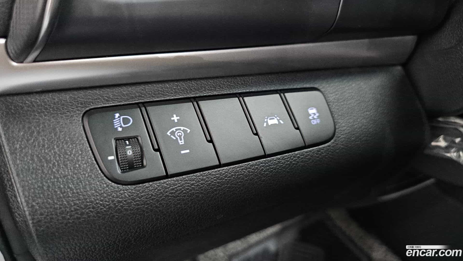 AVANTE Hyundai 2019.3-OPTION-024