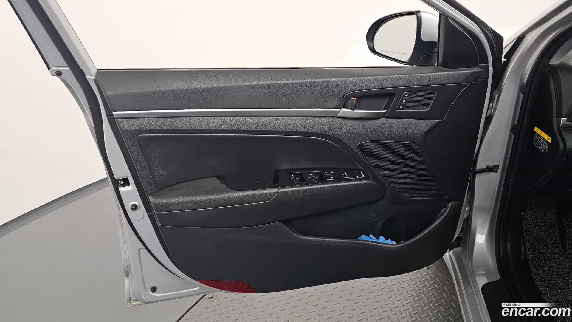 AVANTE Hyundai 2019.3-INNER-034