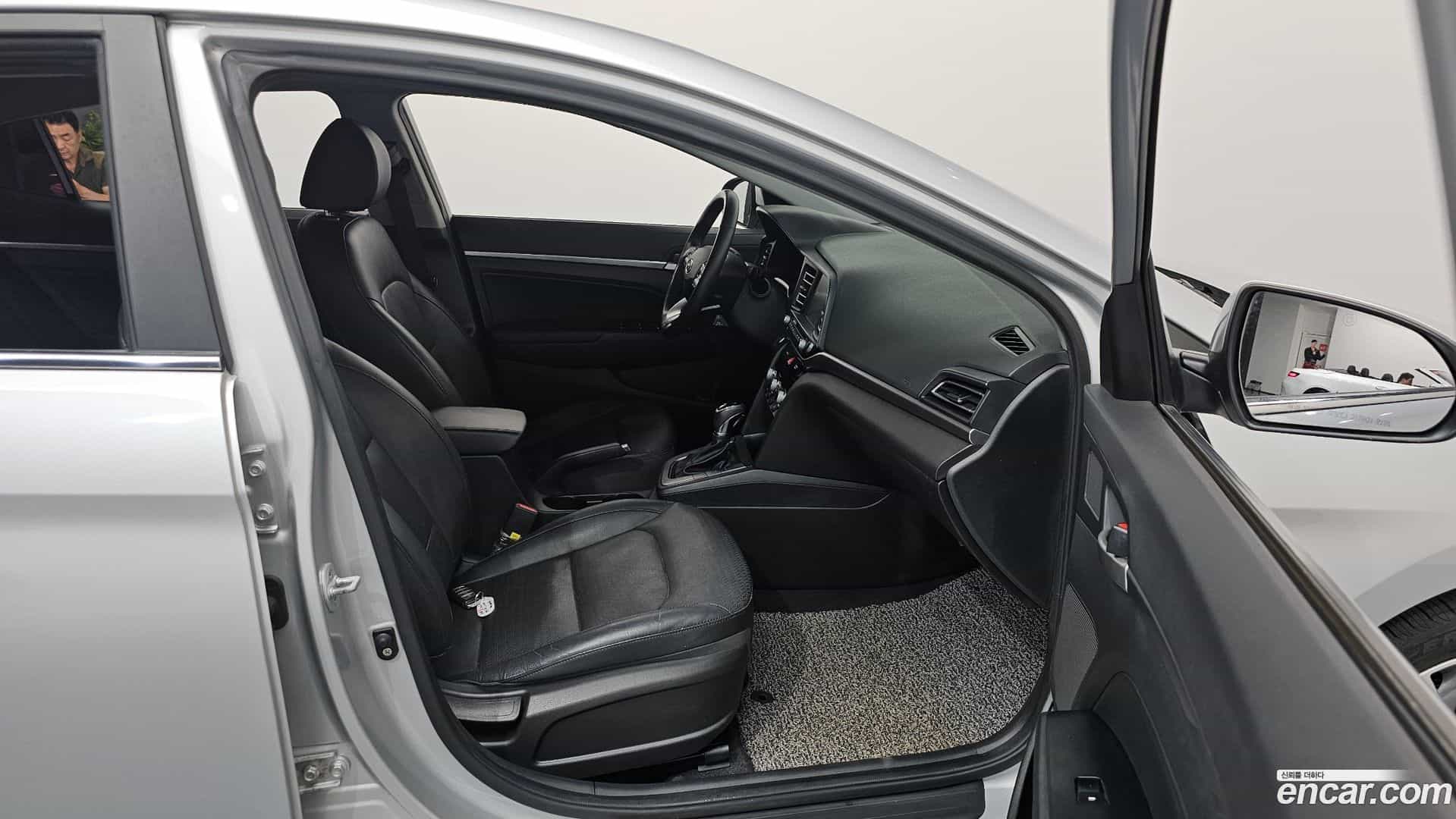 AVANTE Hyundai 2019.3-INNER-036