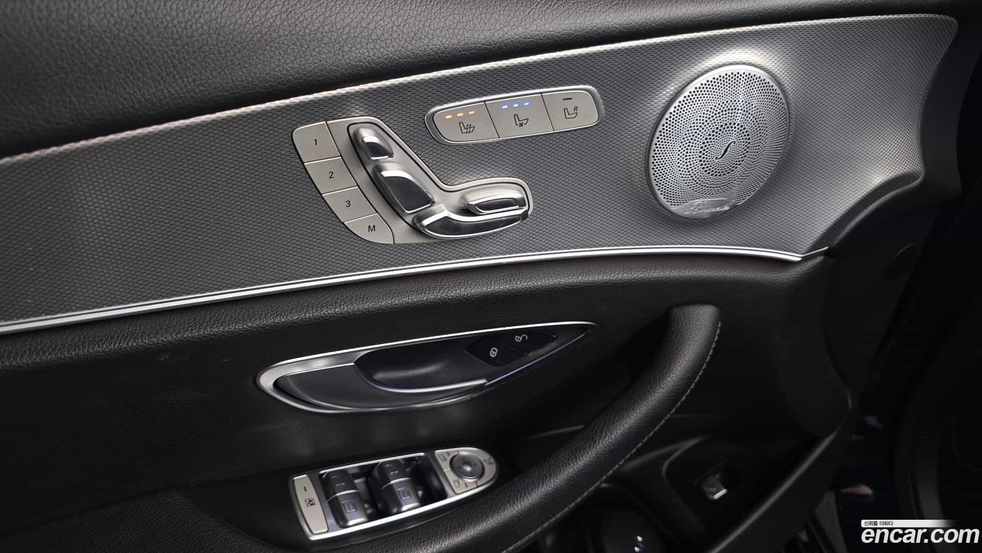 E-Class Mercedes-Benz 2019.2-OPTION-041