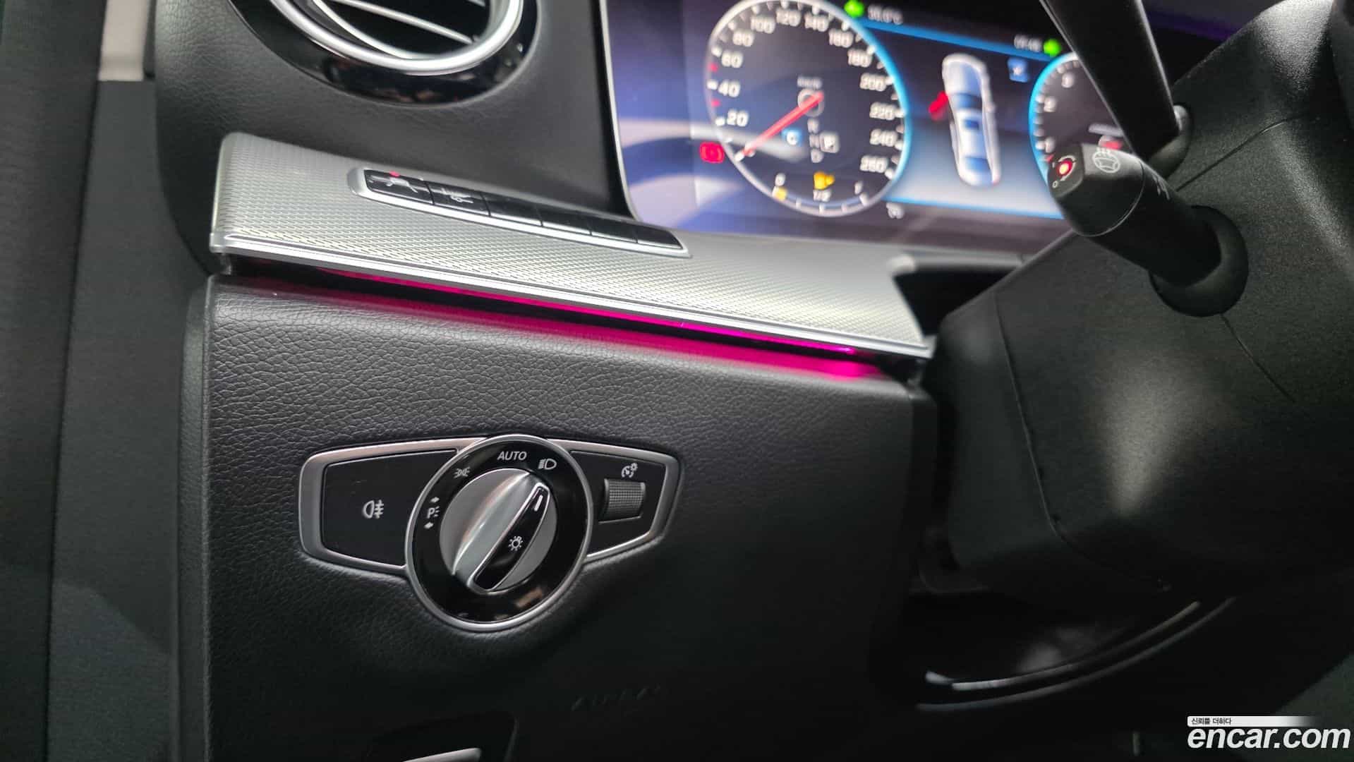 E-Class Mercedes-Benz 2019.2-OPTION-044