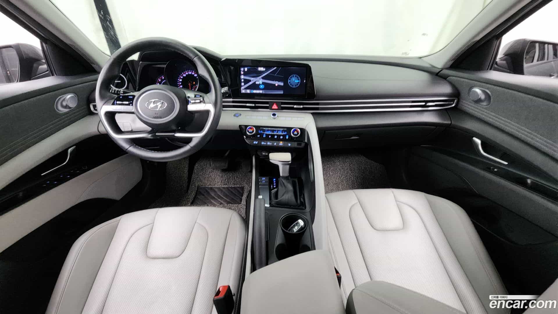 AVANTE Hyundai 2020.4-INNER-007