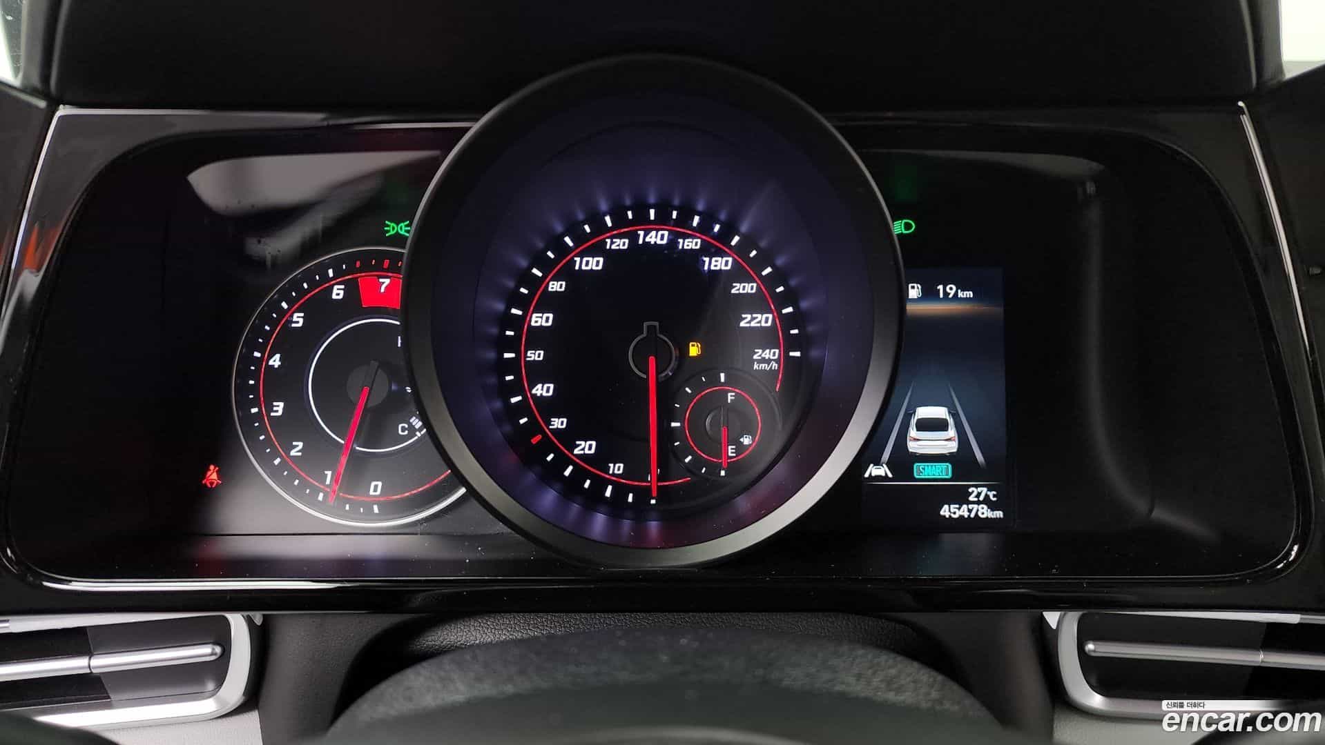 AVANTE Hyundai 2020.4-INNER-008