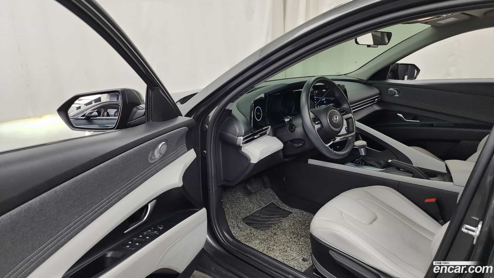 AVANTE Hyundai 2020.4-INNER-010