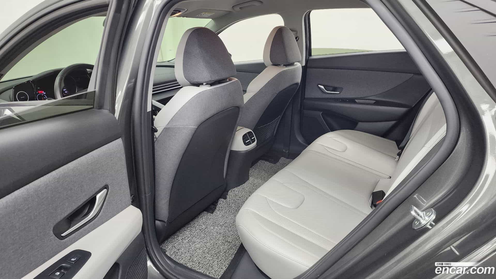 AVANTE Hyundai 2020.4-INNER-036