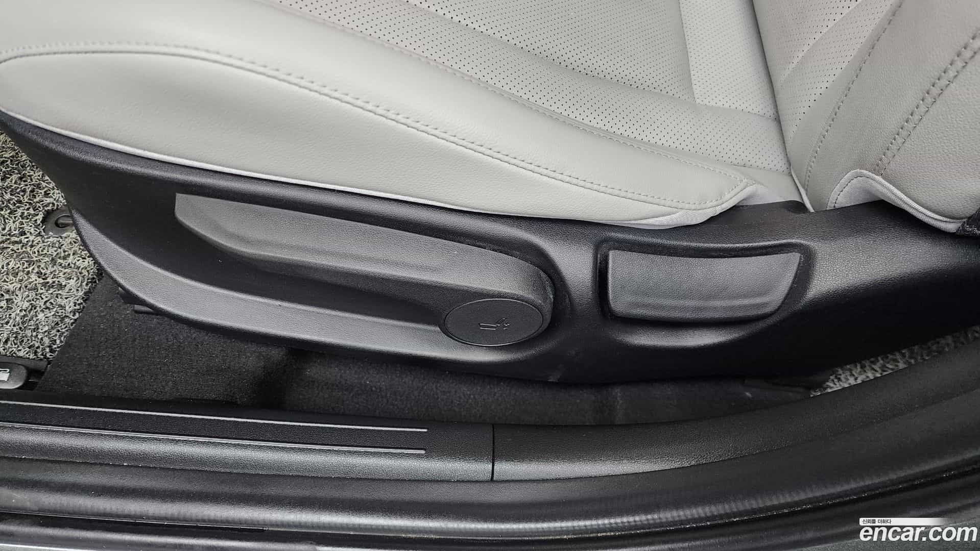 AVANTE Hyundai 2020.4-OPTION-044
