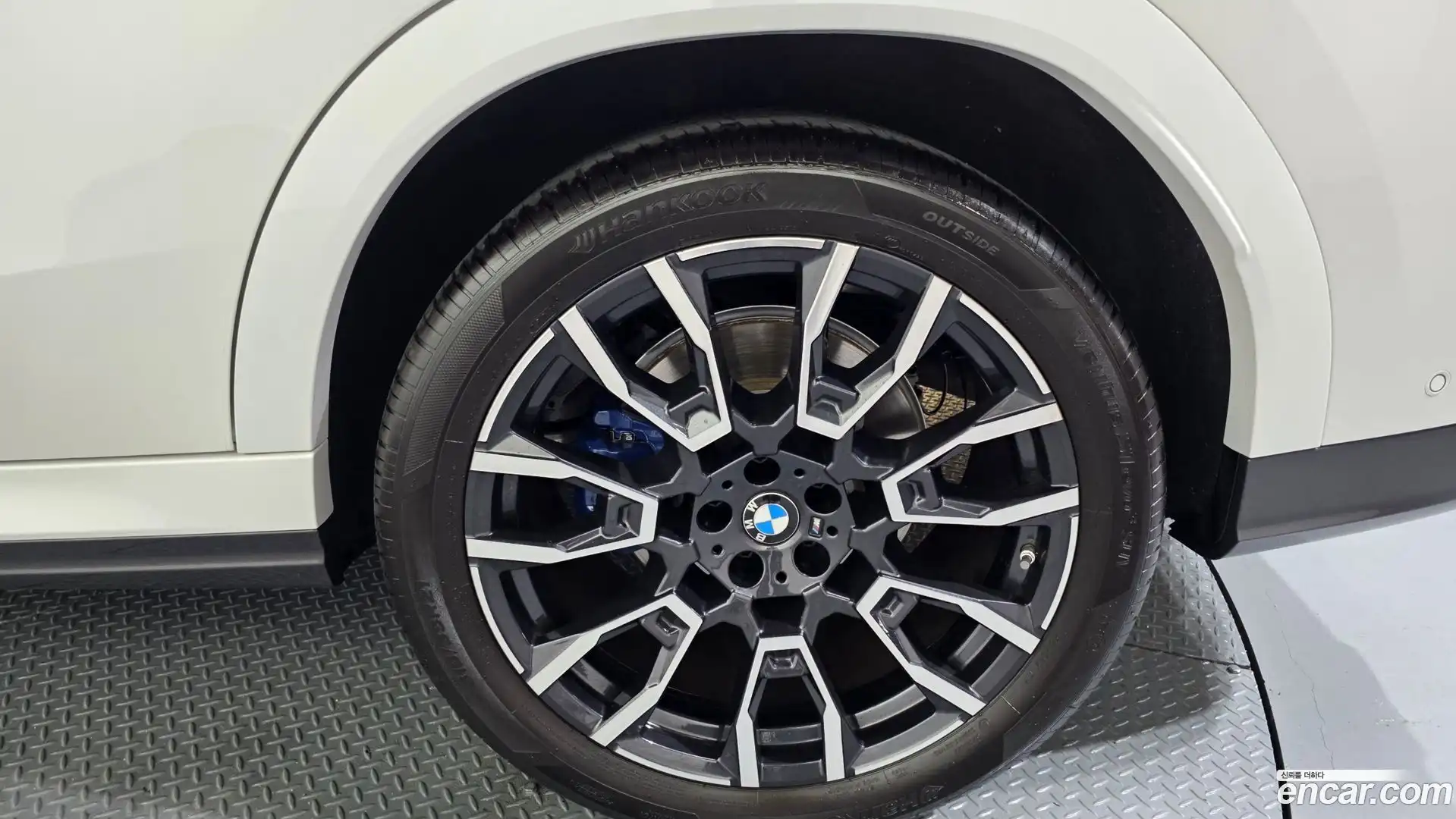 X6 BMW 2023.11-OUTER-031