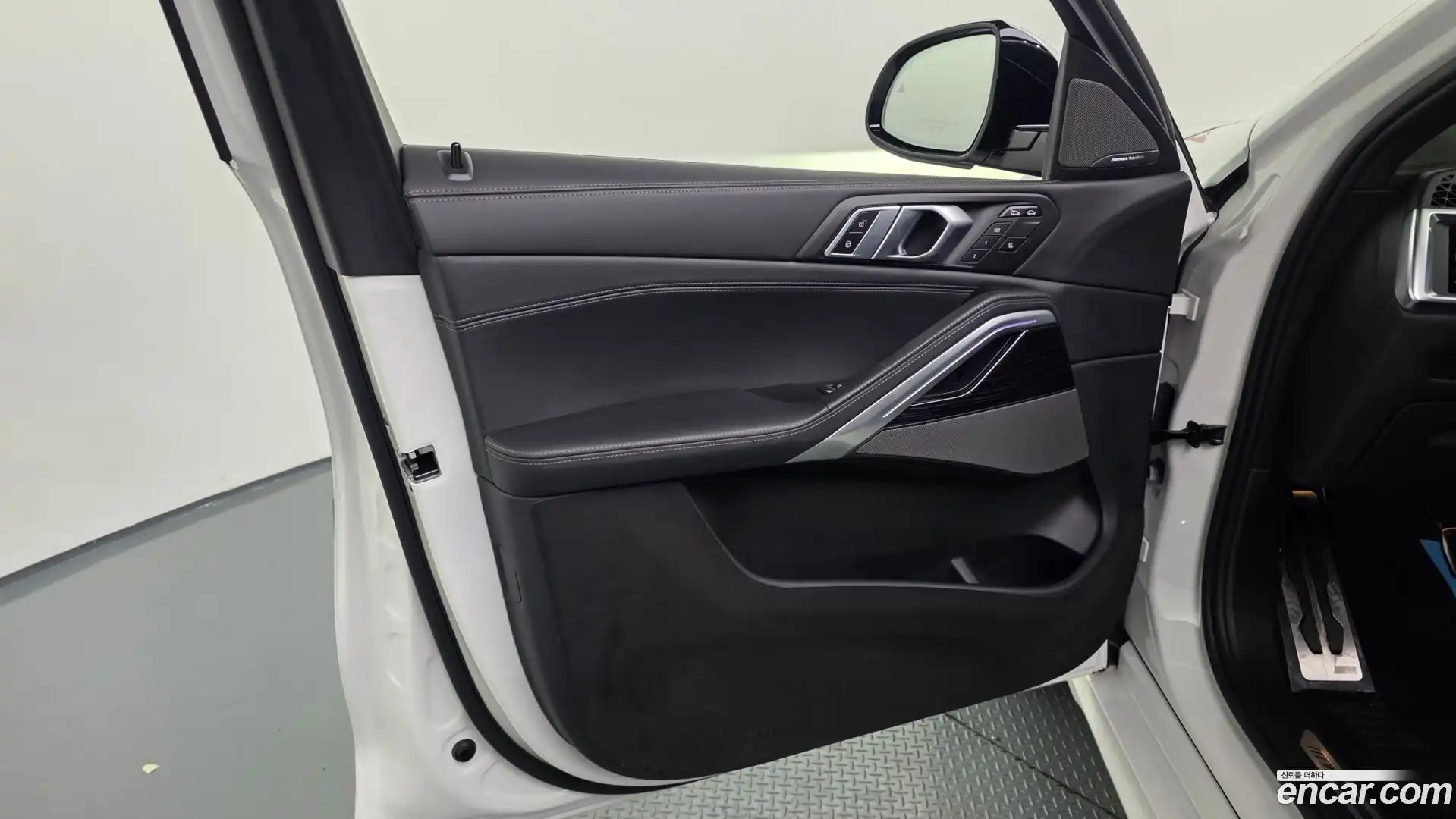 X6 BMW 2023.11-INNER-034