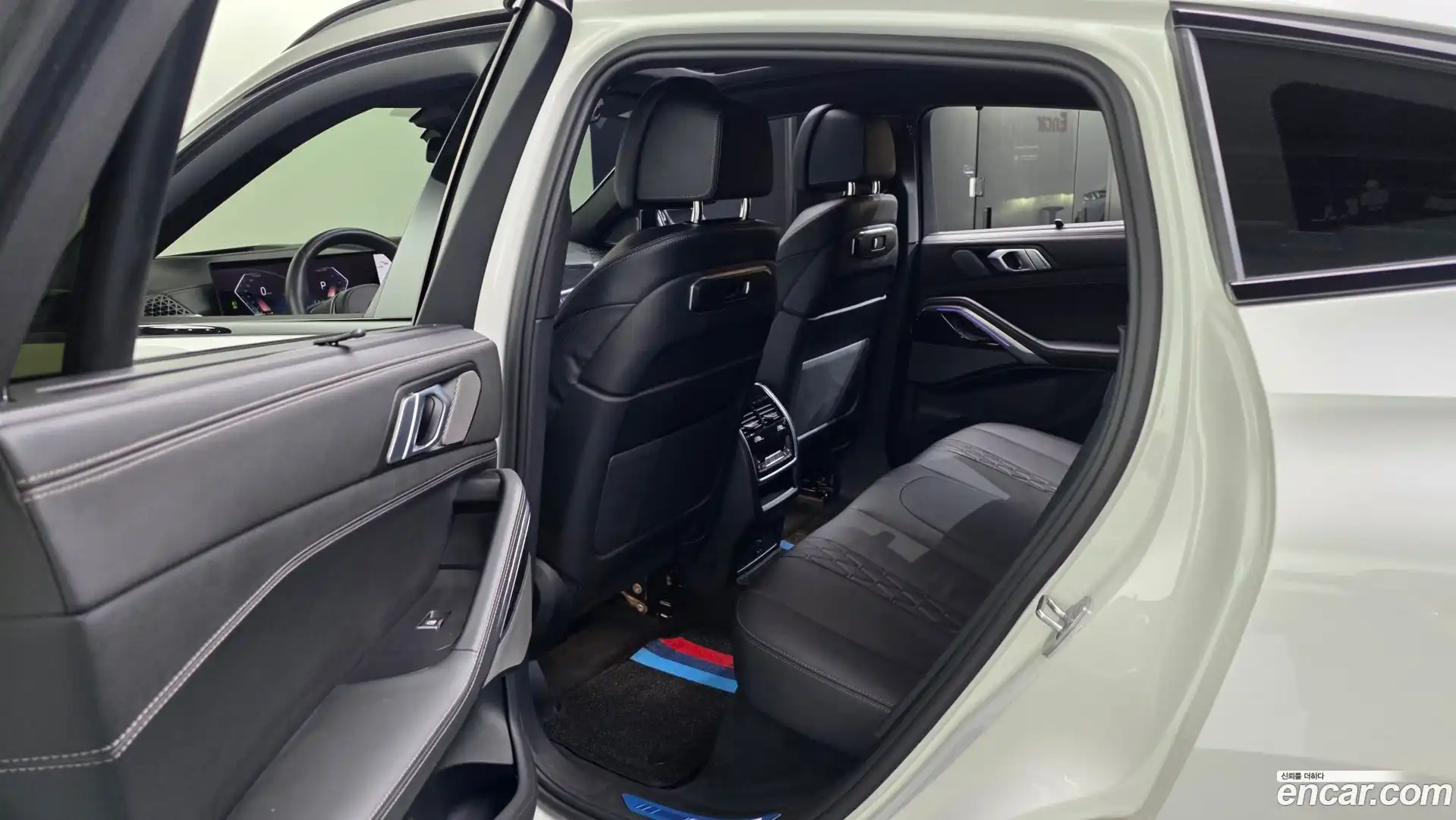 X6 BMW 2023.11-INNER-036