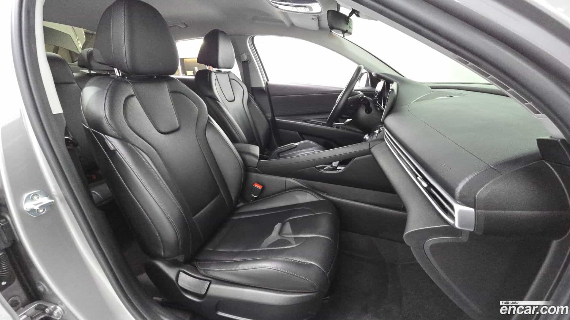 AVANTE Hyundai 2021.5-OPTION-015