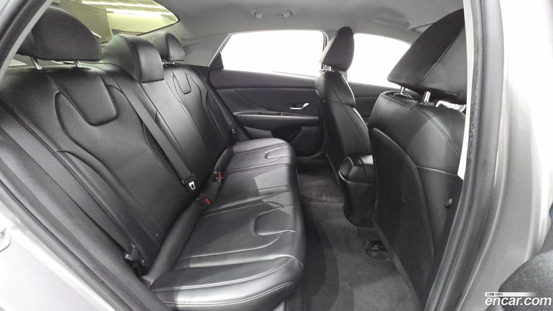 AVANTE Hyundai 2021.5-OPTION-016