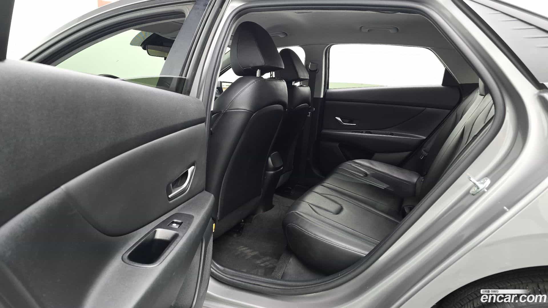 AVANTE Hyundai 2021.5-INNER-036