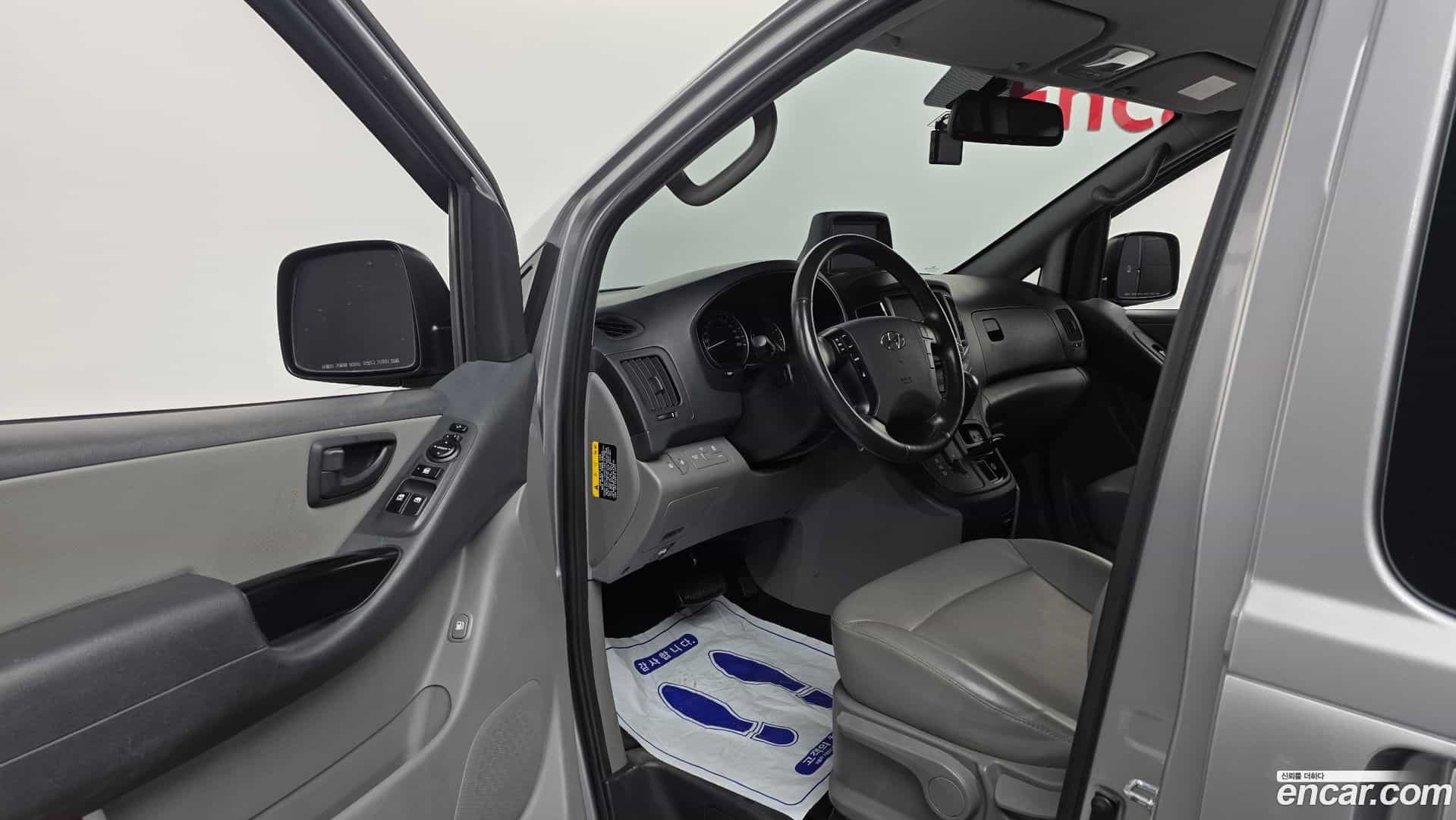 Starex Hyundai 2020.11-INNER-010