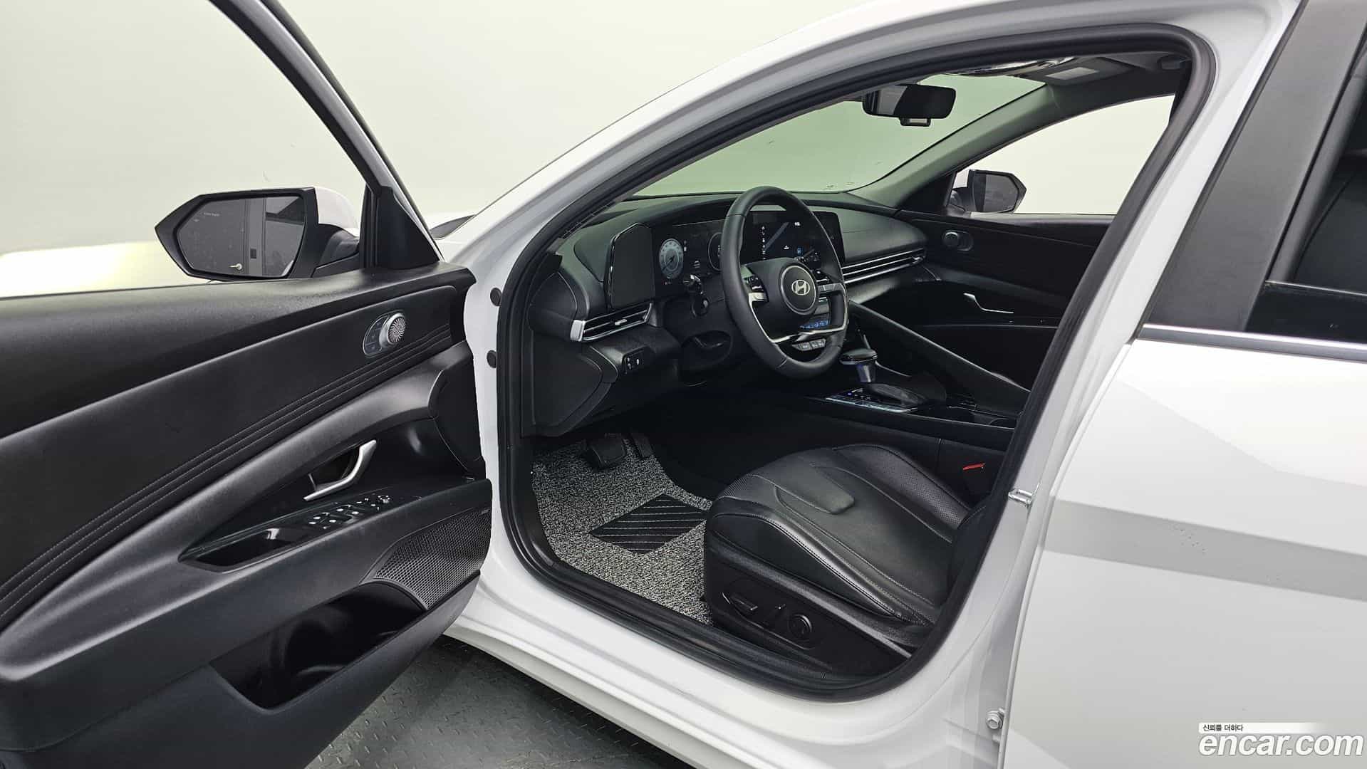 AVANTE Hyundai 2024.8-INNER-010