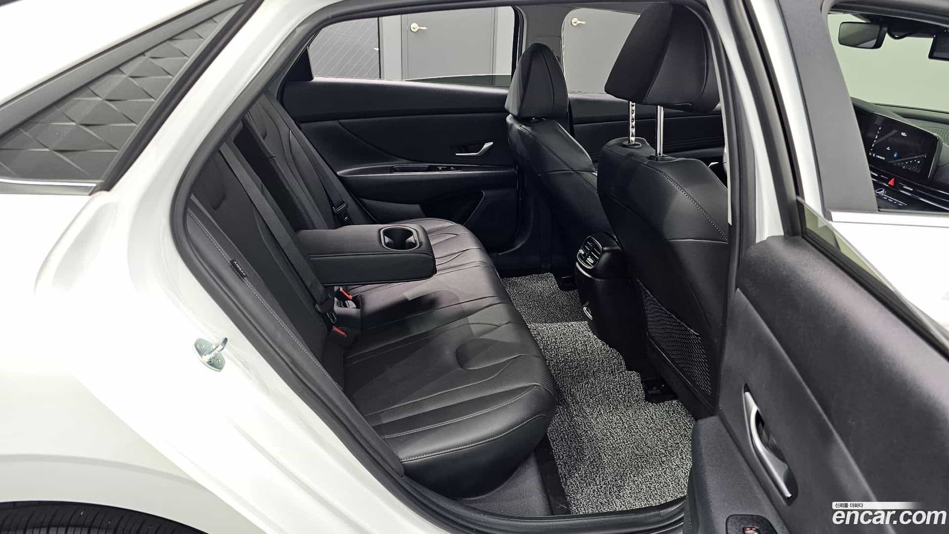 AVANTE Hyundai 2024.8-OPTION-015