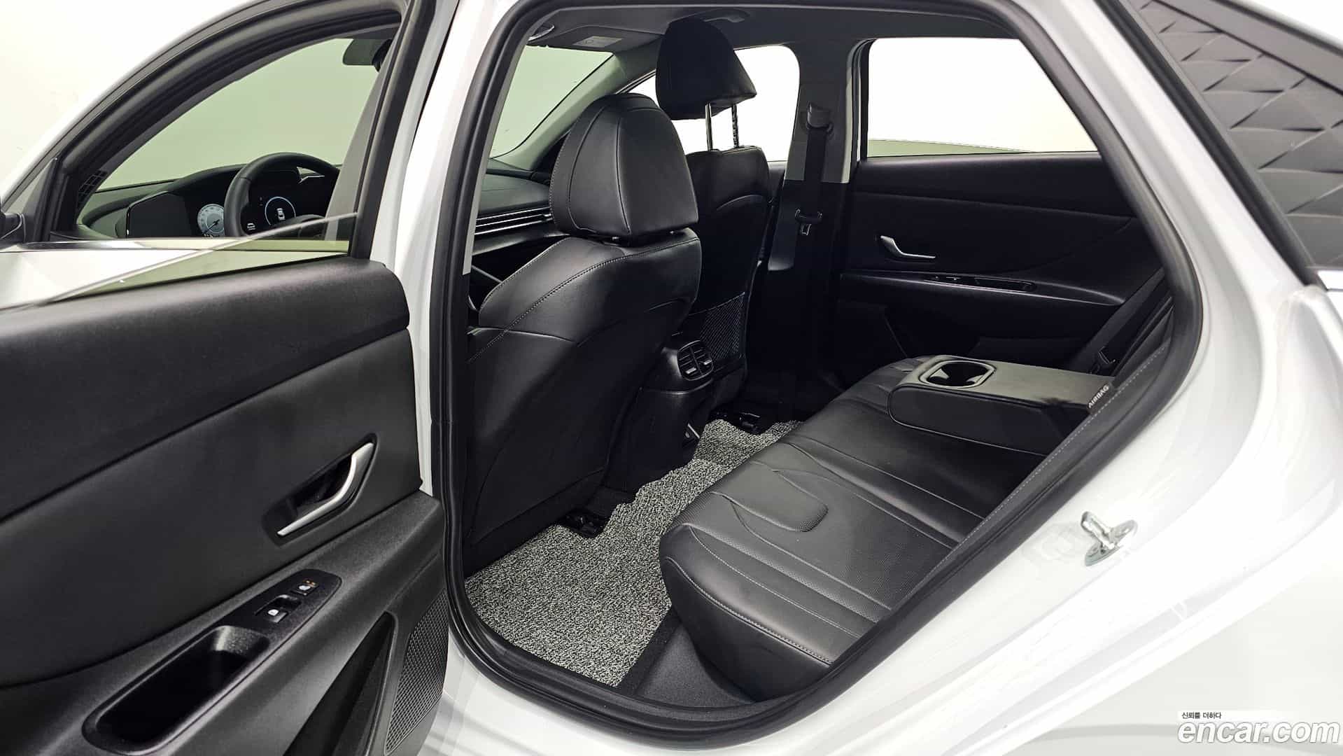 AVANTE Hyundai 2024.8-OPTION-016