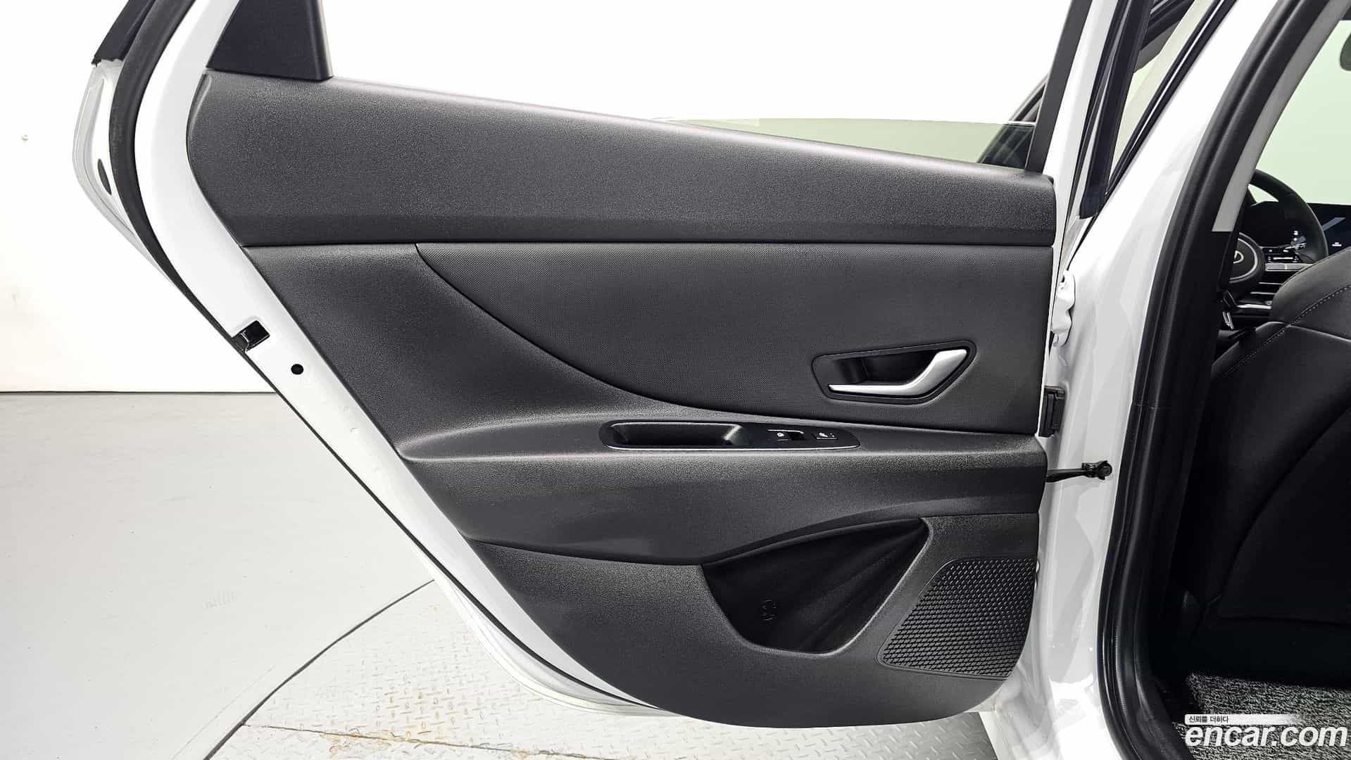 AVANTE Hyundai 2024.8-INNER-035