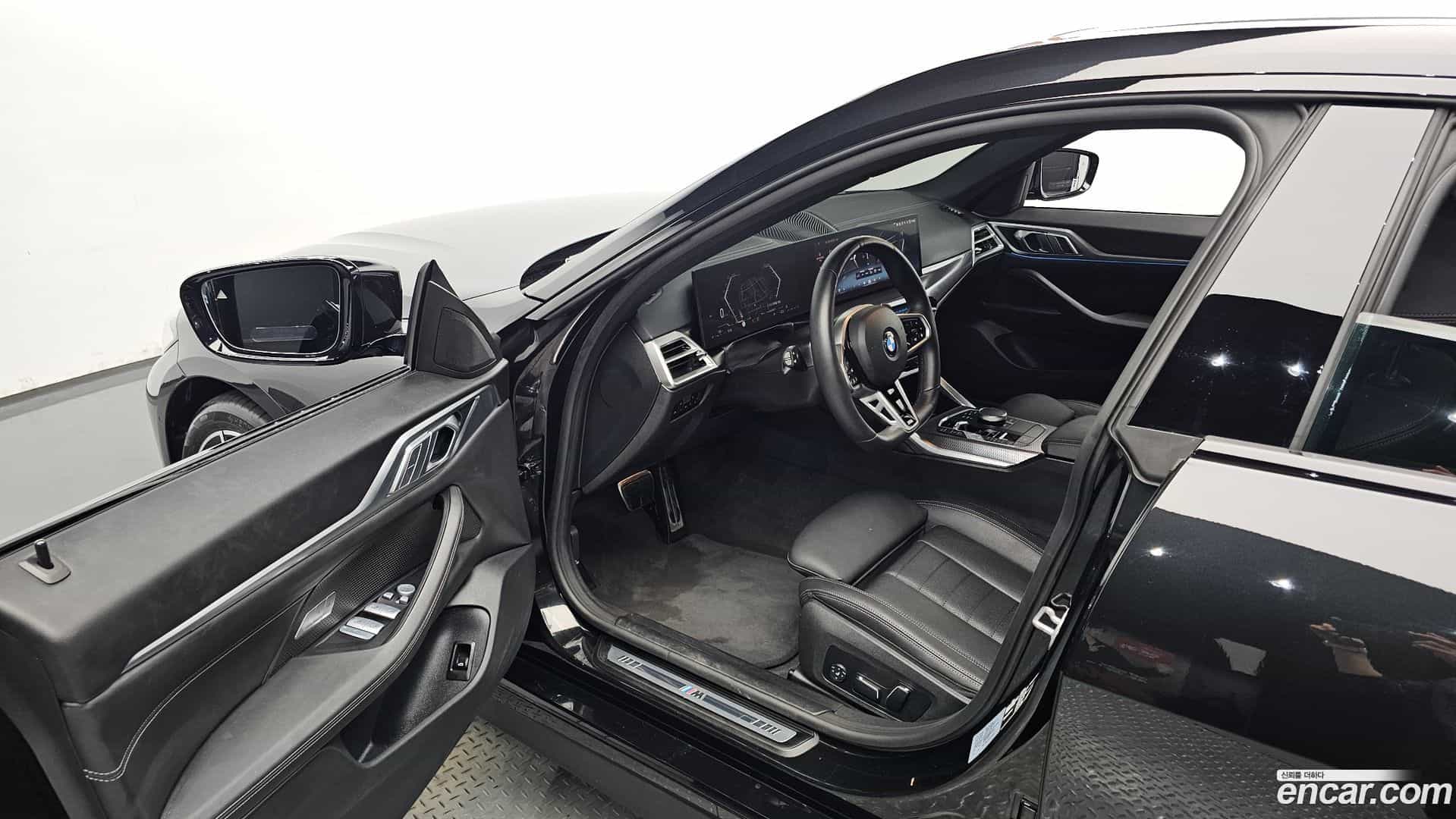 4-Series BMW 2025.4-INNER-010