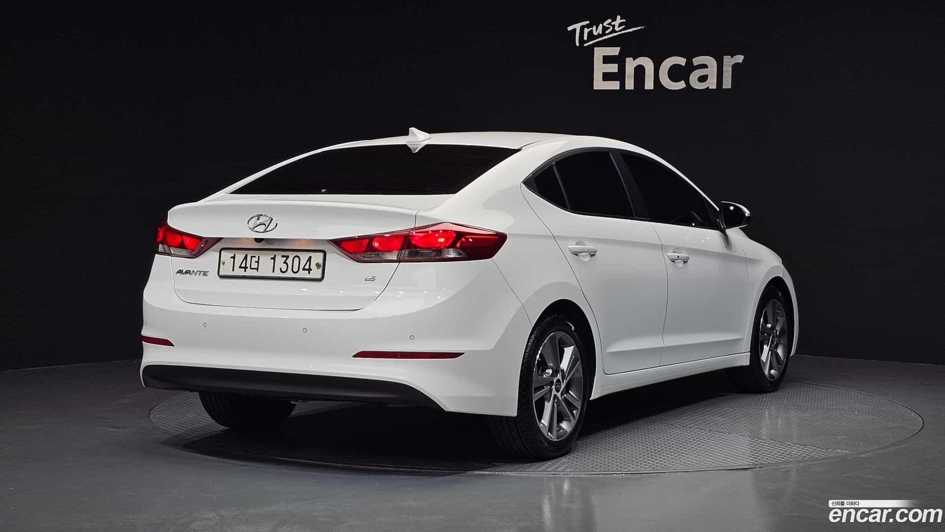 AVANTE Hyundai 2018.8-OUTER-002
