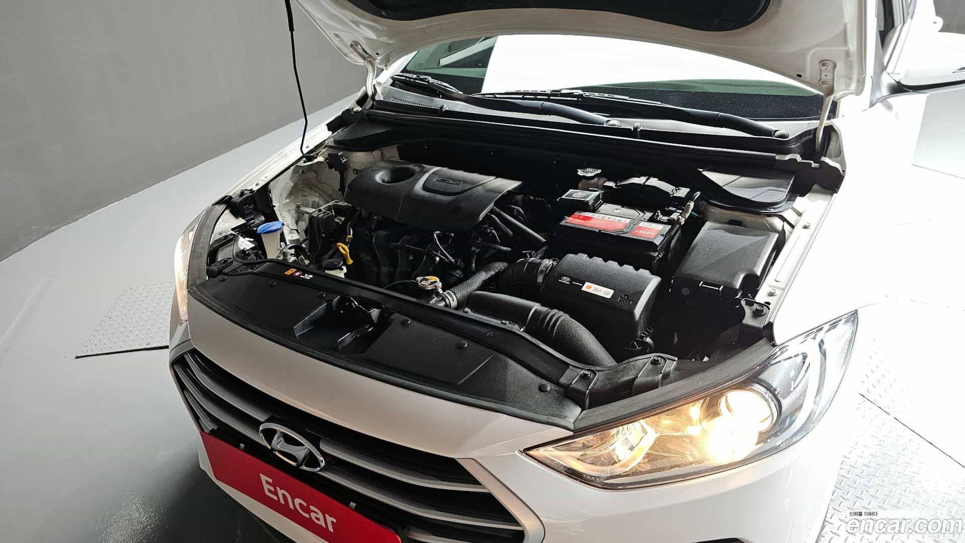 AVANTE Hyundai 2018.8-OUTER-006