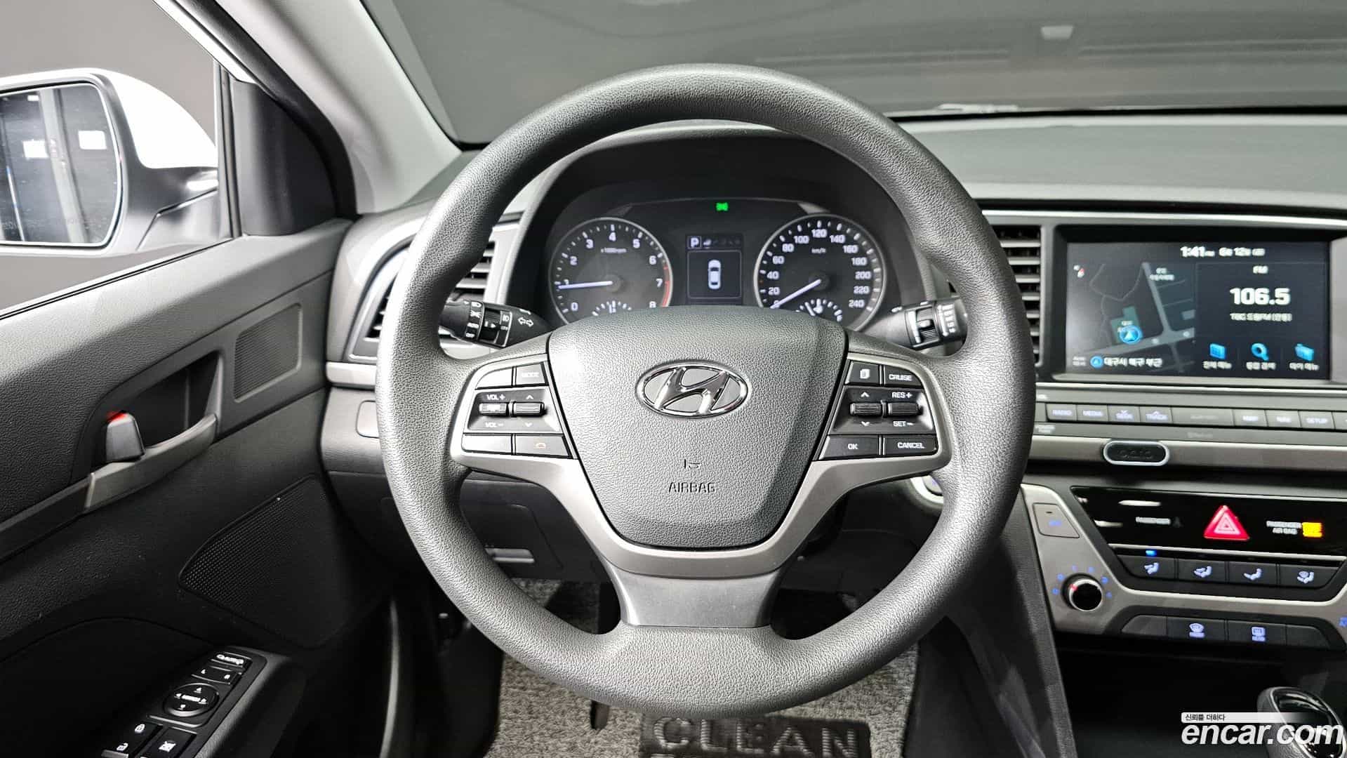 AVANTE Hyundai 2018.8-OPTION-016