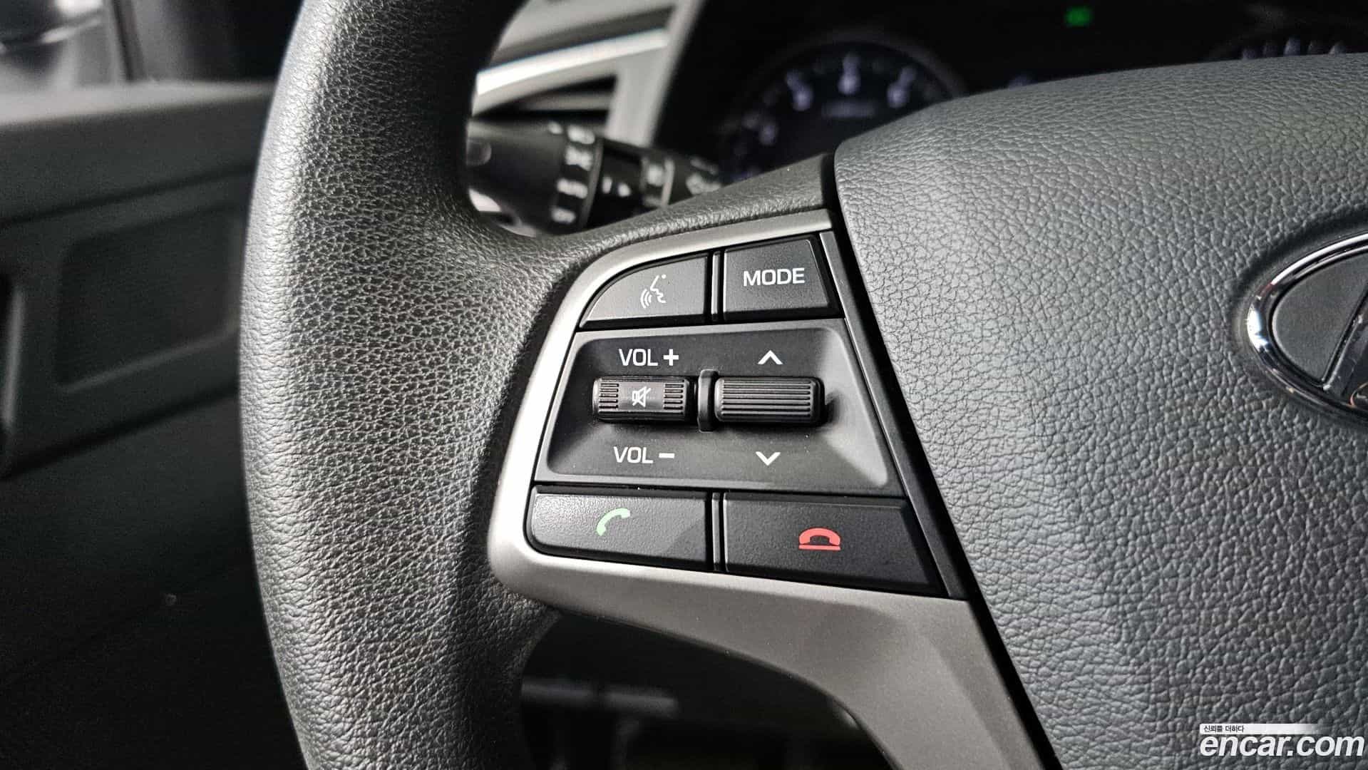 AVANTE Hyundai 2018.8-OPTION-040