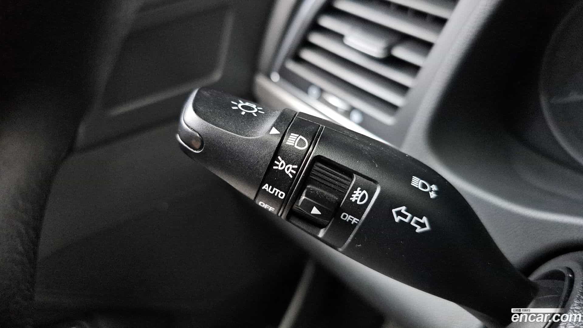 AVANTE Hyundai 2018.8-OPTION-043