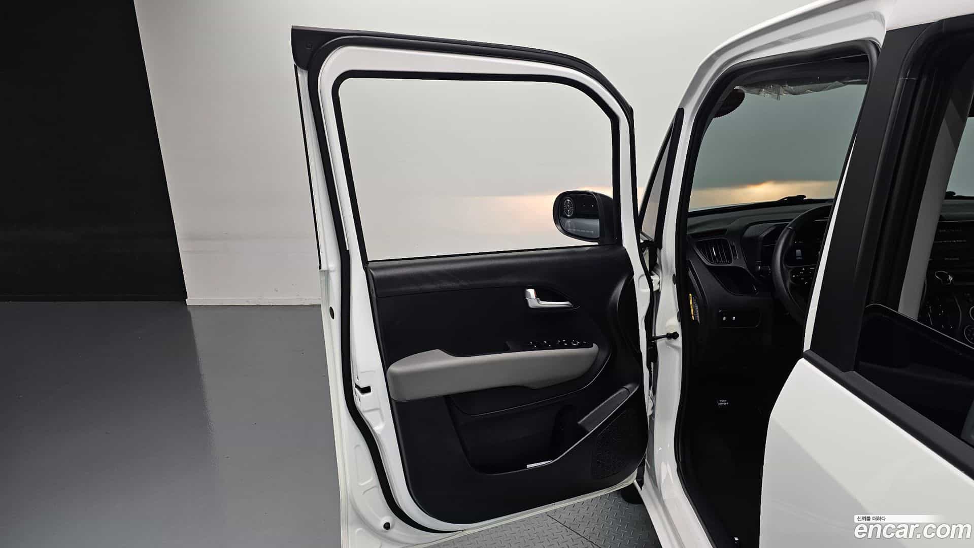RAY Kia 2022.10-INNER-034