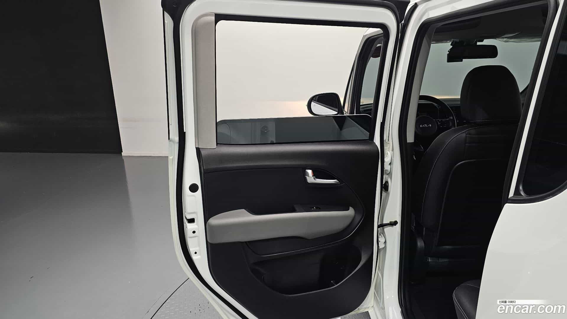 RAY Kia 2022.10-INNER-035