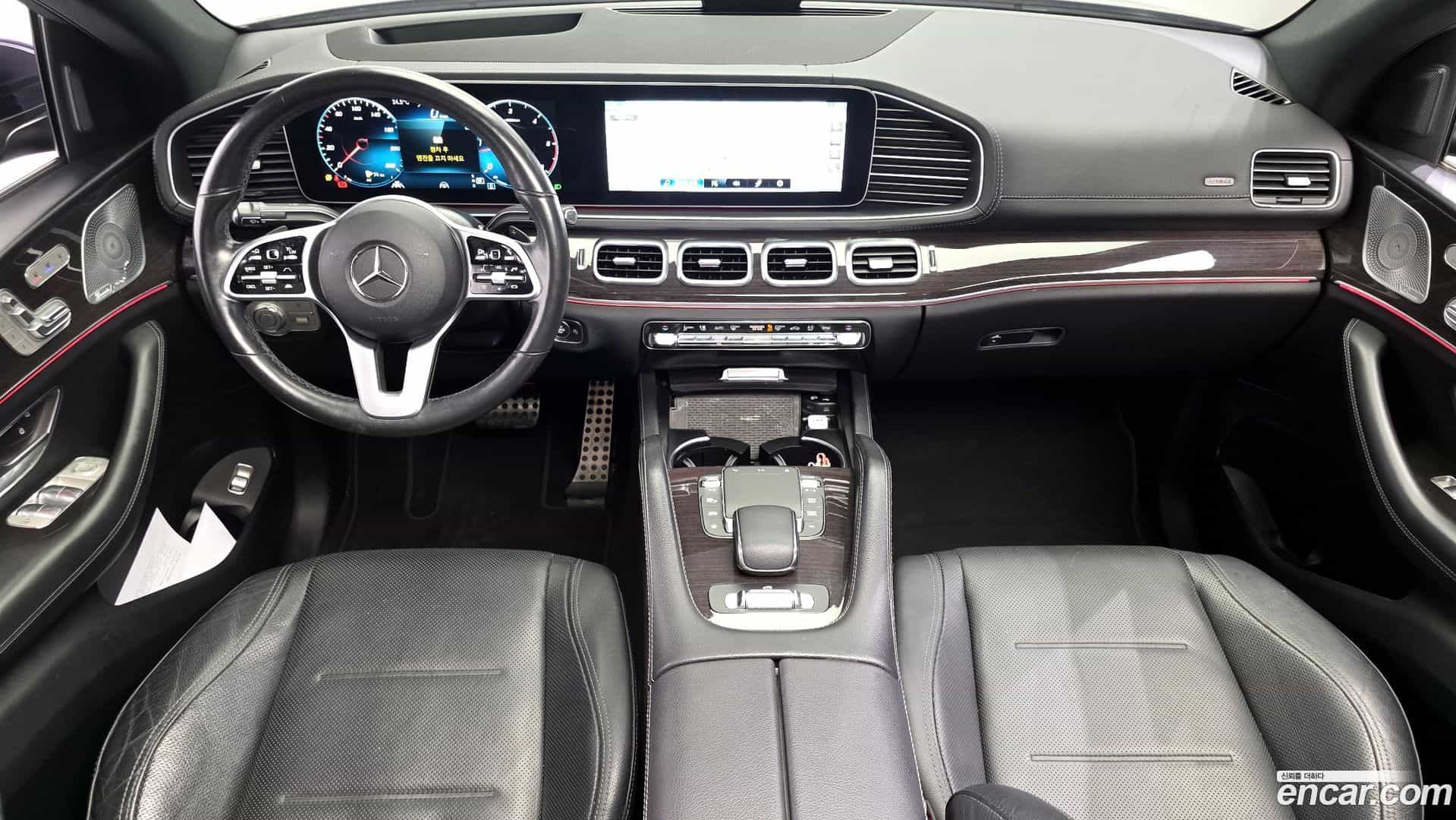GLE-Class Mercedes-Benz 2021.1-INNER-007