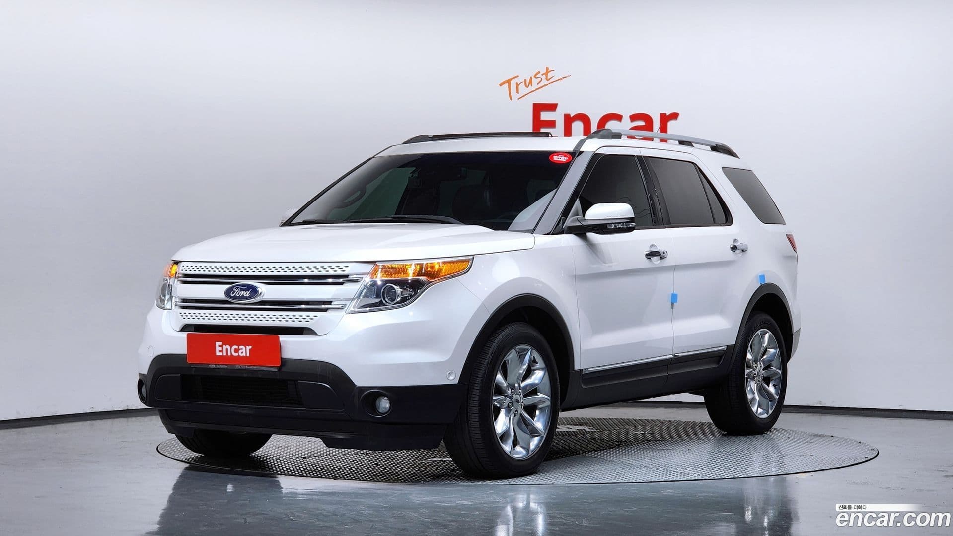Main__Slider__Photo:Explorer Ford 2014.11-0