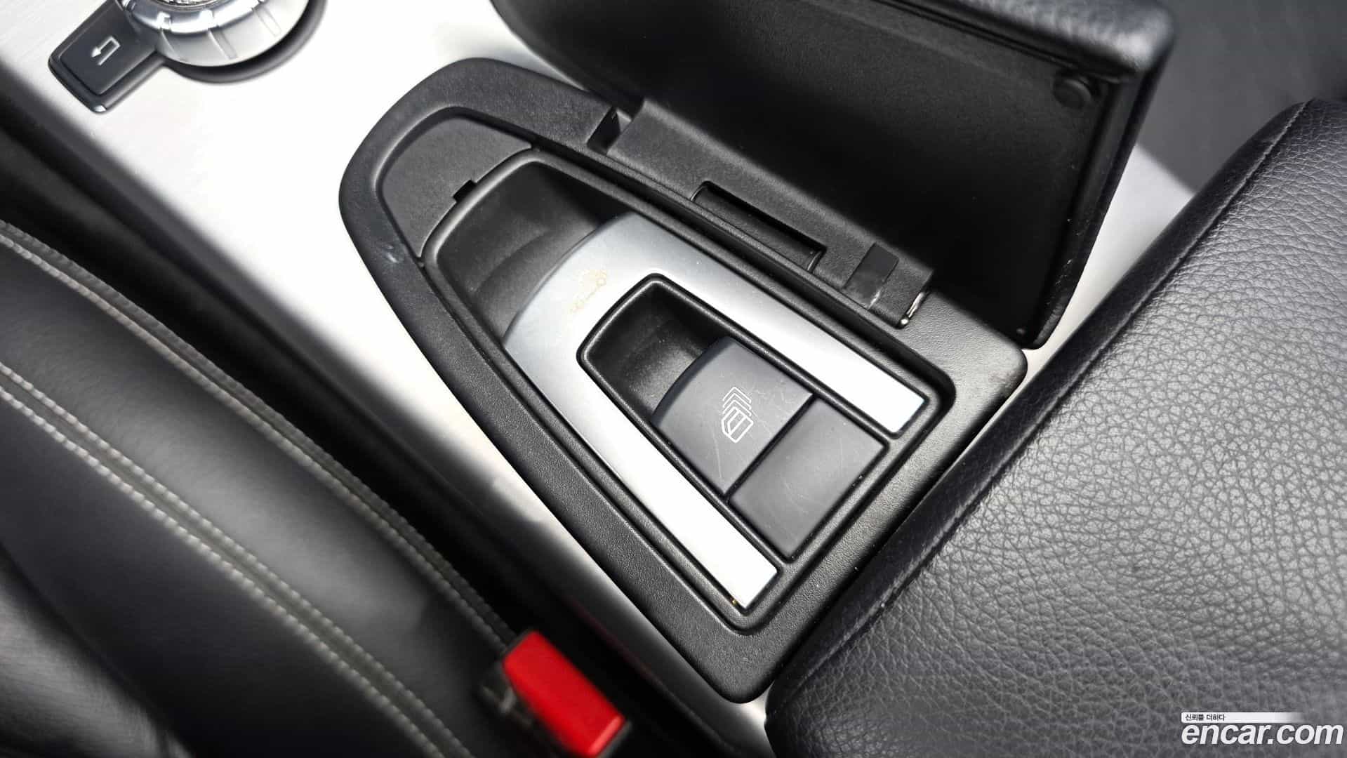 SLK-Class Mercedes-Benz 2013.3-OPTION-015