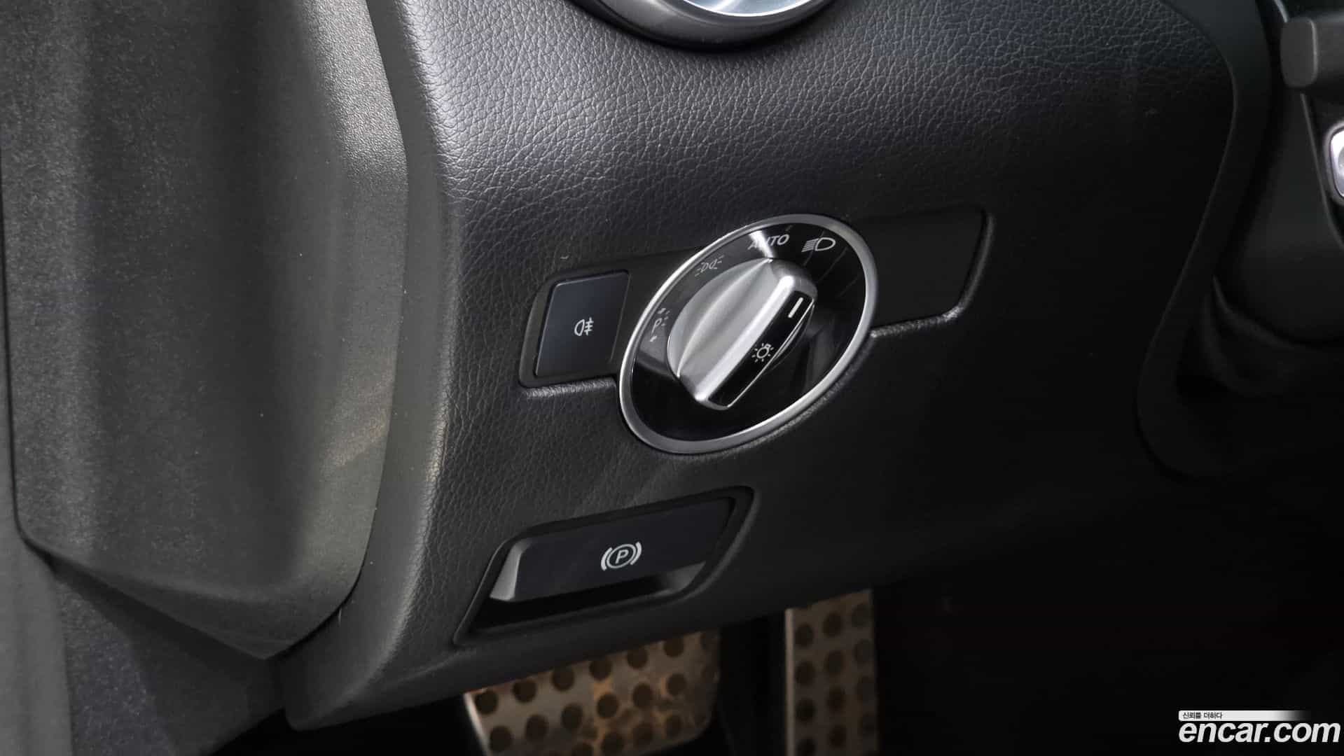 SLK-Class Mercedes-Benz 2013.3-OPTION-019