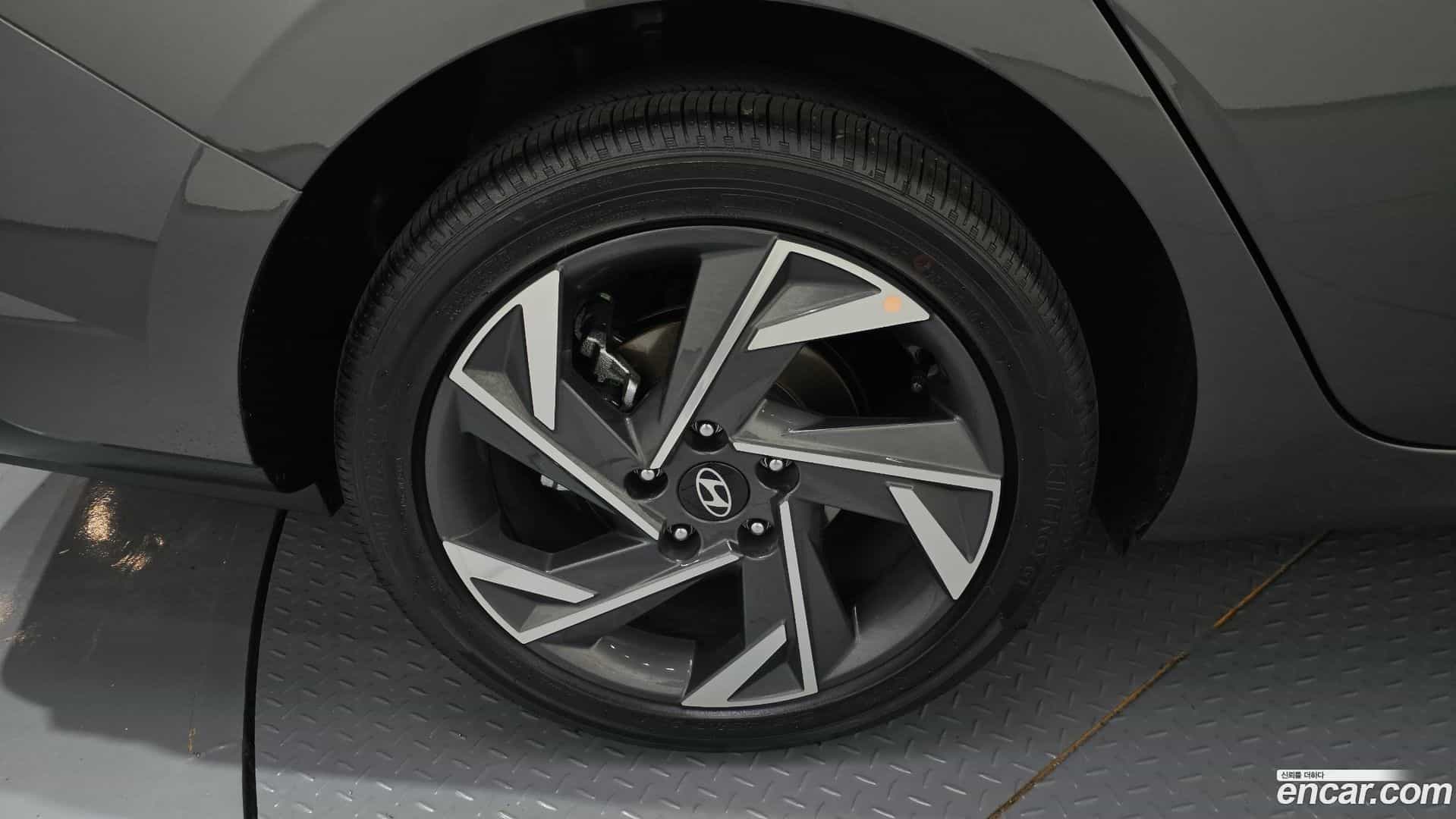 AVANTE Hyundai 2026.0-OUTER-031