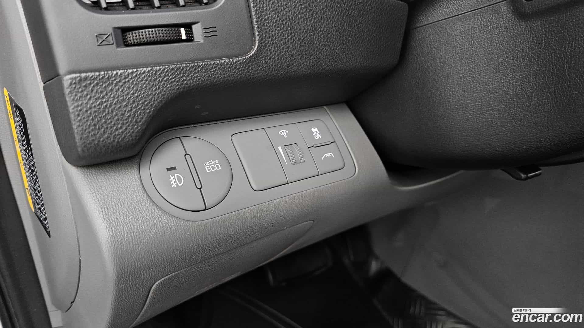 Starex Hyundai 2020.0-OPTION-021