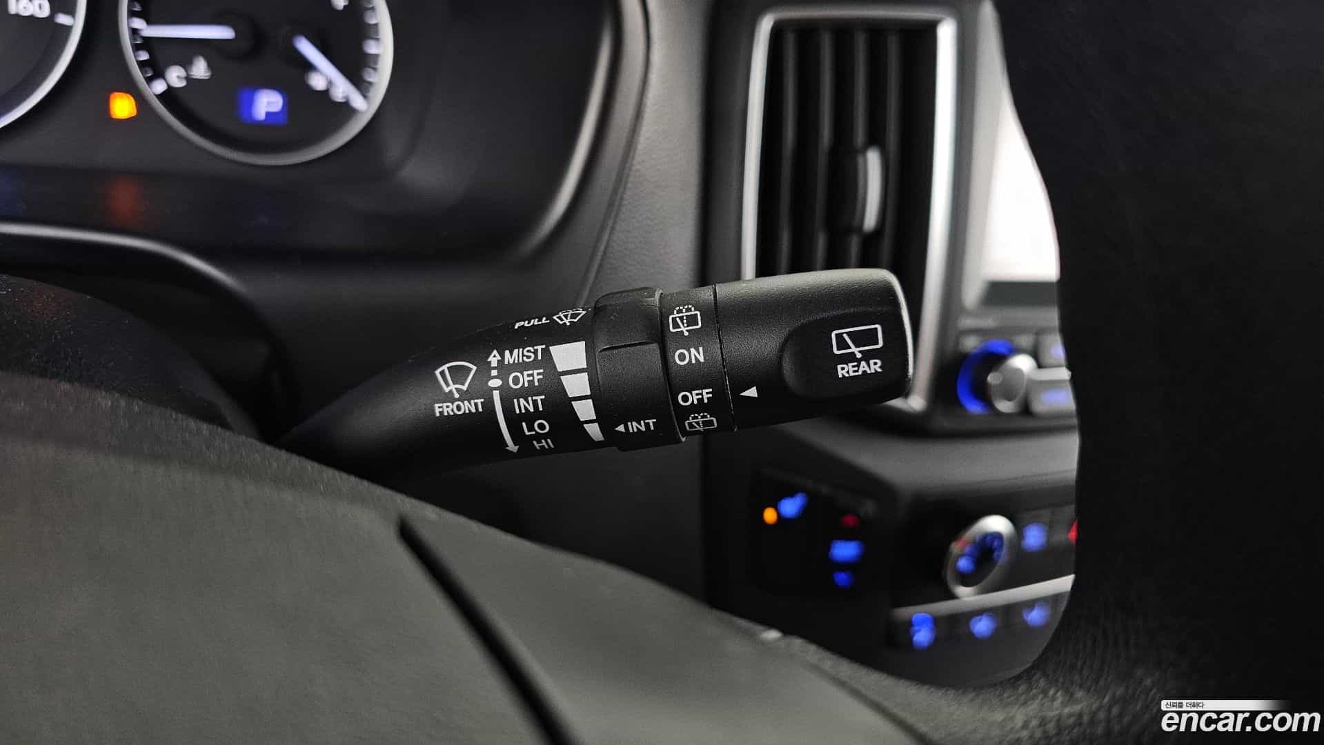 Starex Hyundai 2020.0-OPTION-024