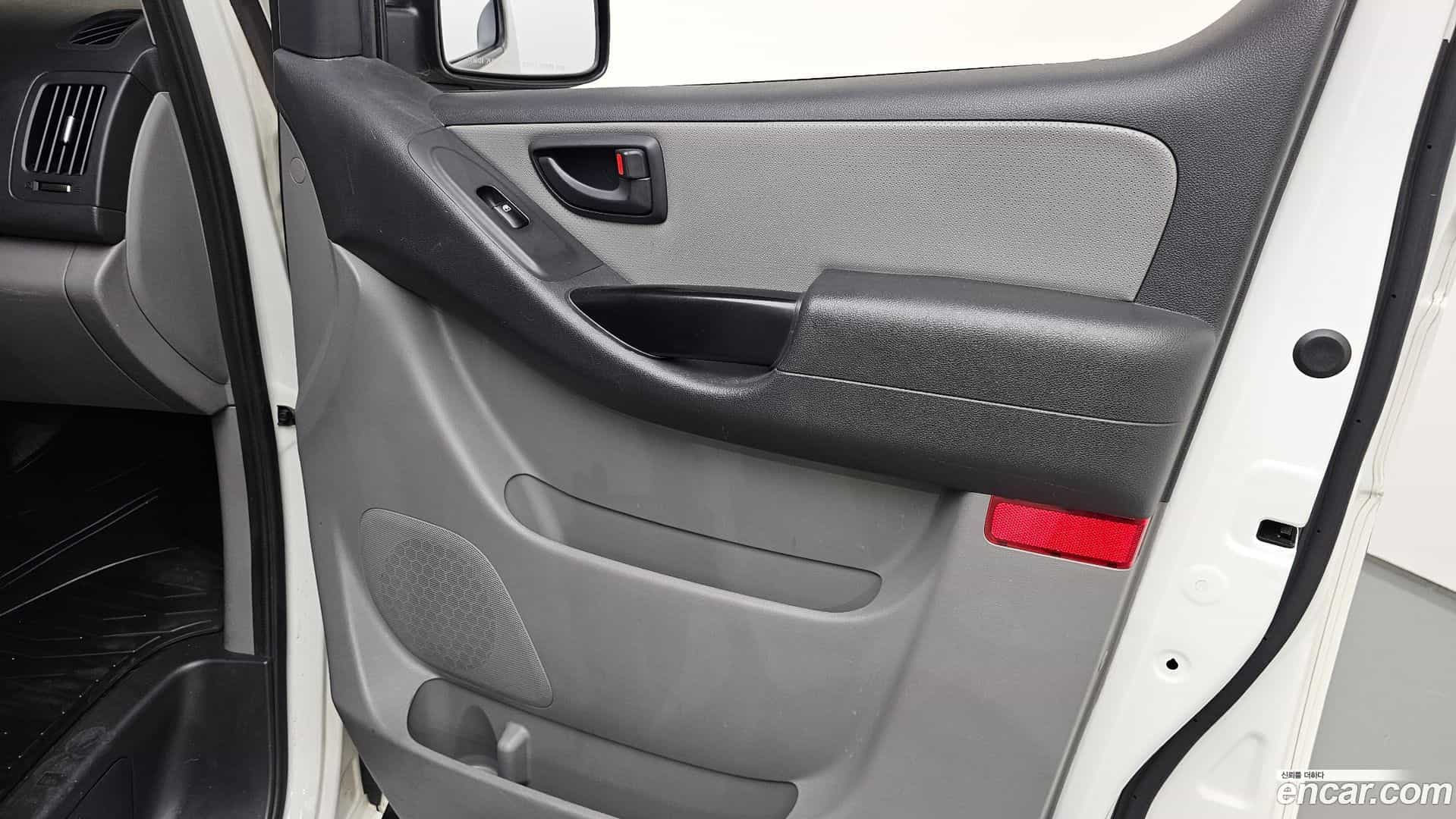 Starex Hyundai 2020.0-INNER-034
