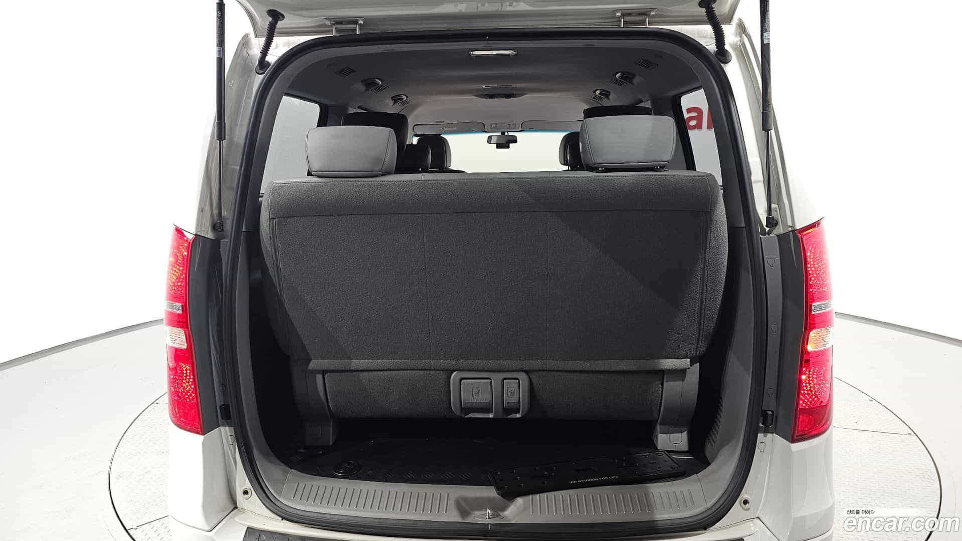 Starex Hyundai 2020.0-OPTION-042